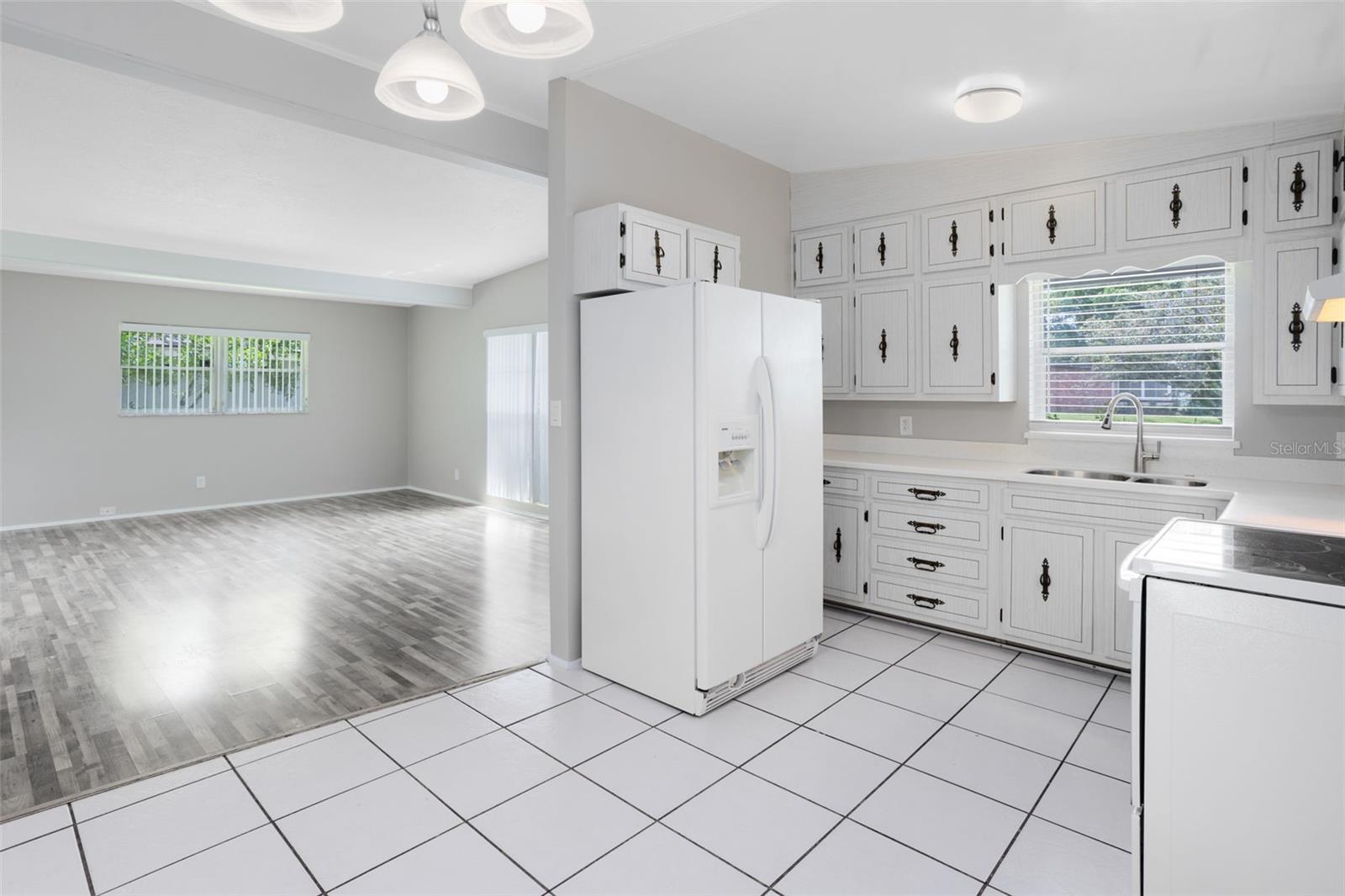 804 E AIRPORT BLVD, SANFORD, FL, 32773