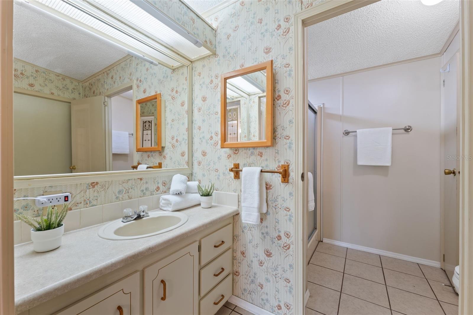 5702 CHEYENNE ST, ZEPHYRHILLS, FL, 33542