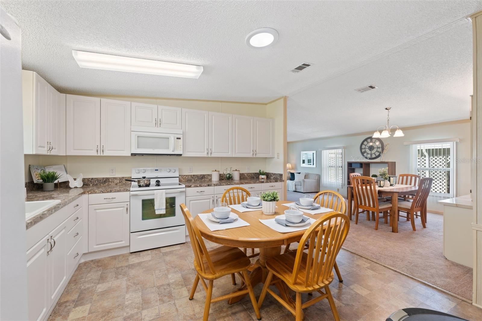 5702 CHEYENNE ST, ZEPHYRHILLS, FL, 33542