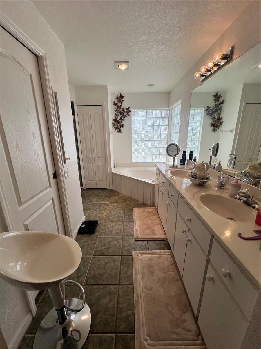 223 VALDIVA ST, PUNTA GORDA, FL, 33983