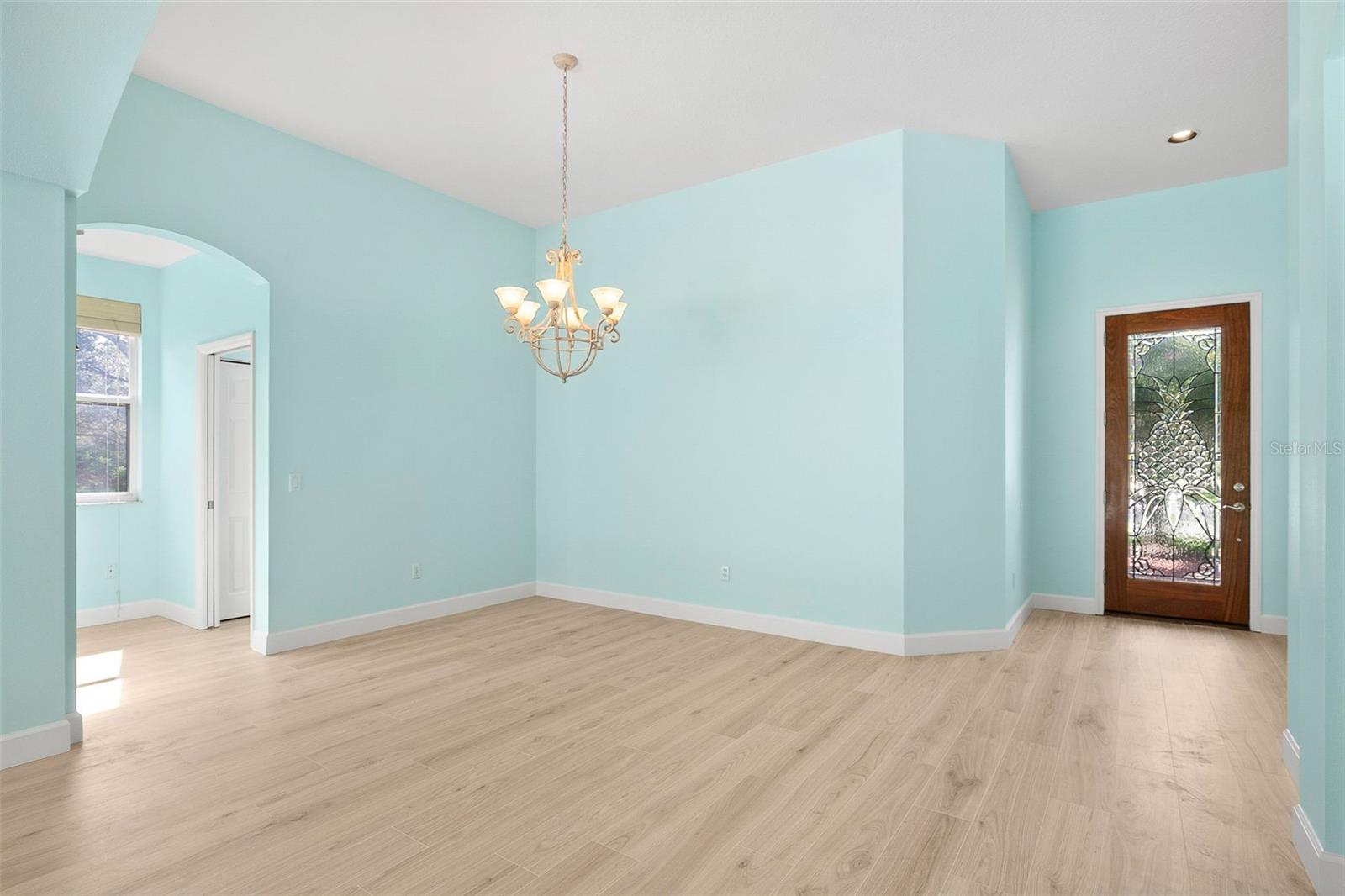 A4664579 Property Photo