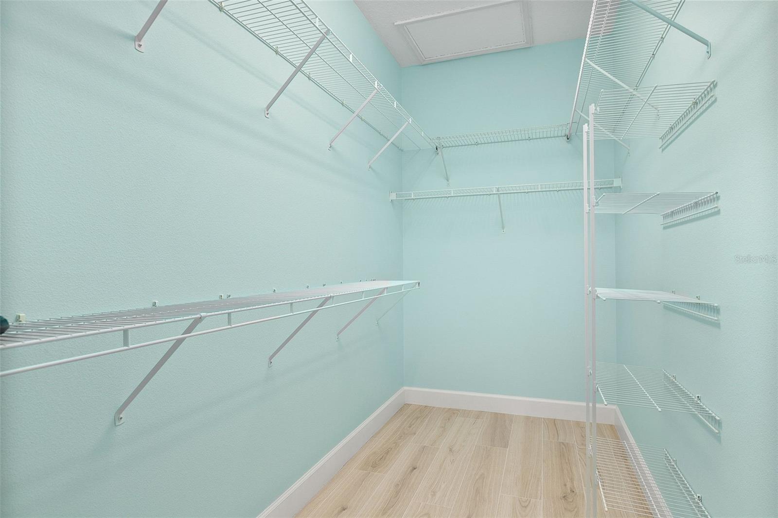 A4664579 Property Photo