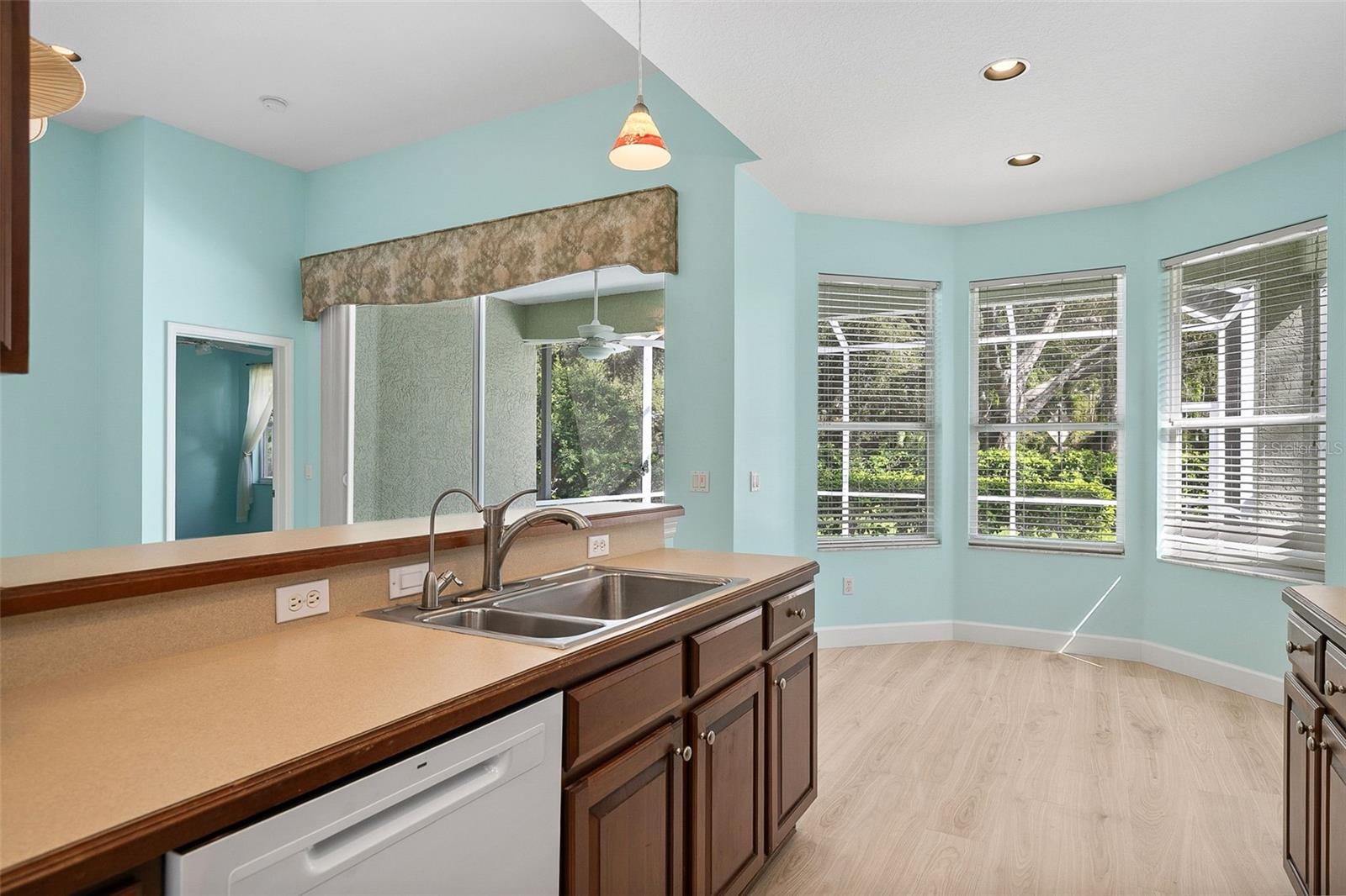 A4664579 Property Photo