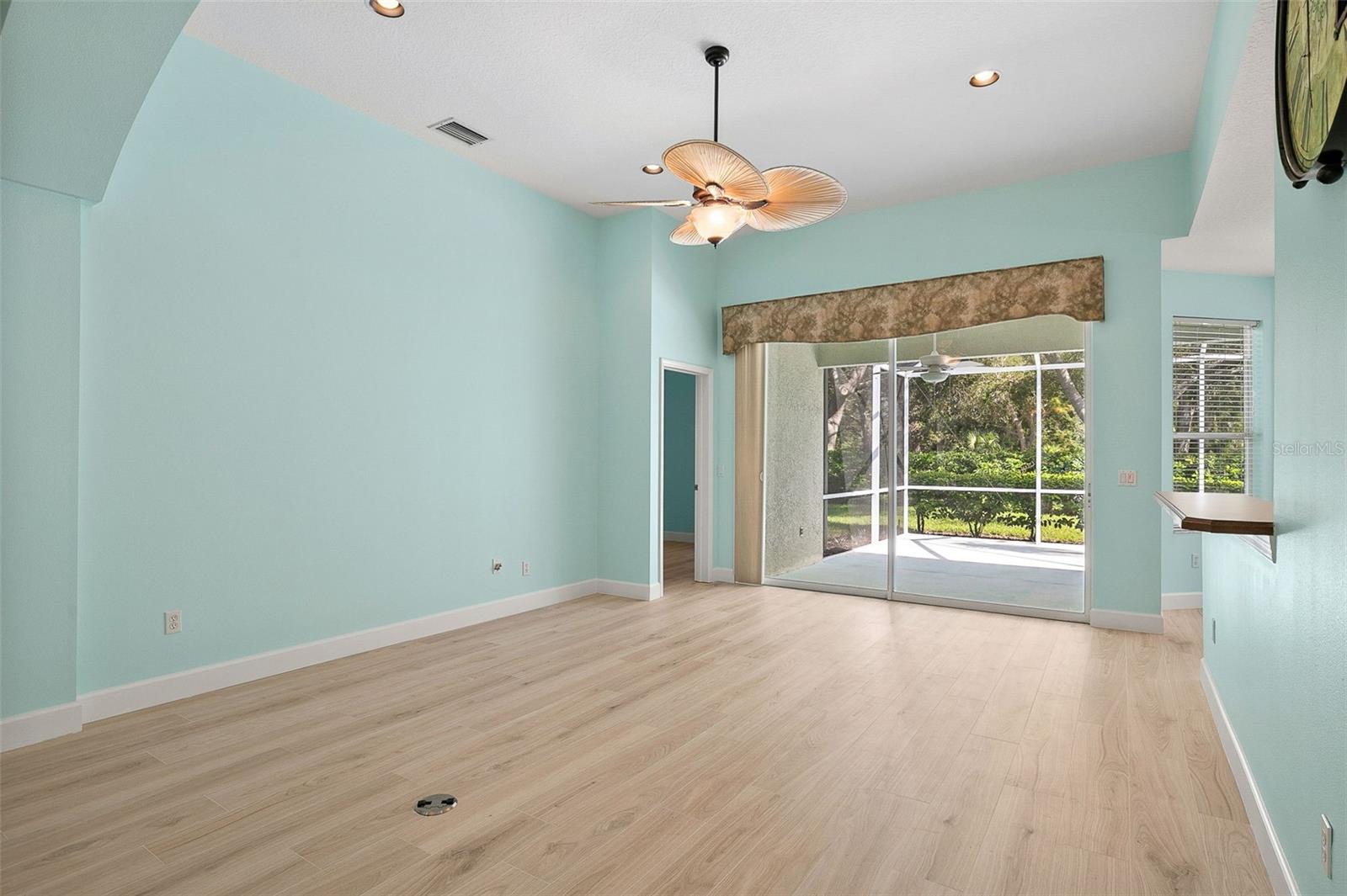 A4664579 Property Photo