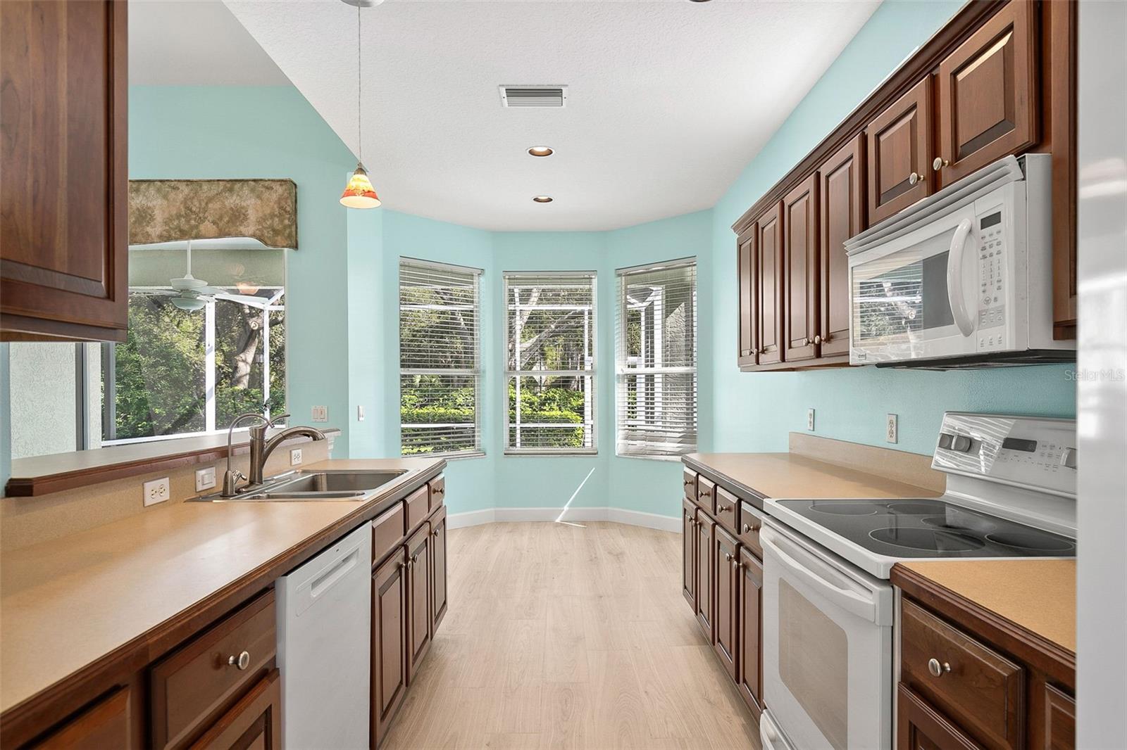 A4664579 Property Photo