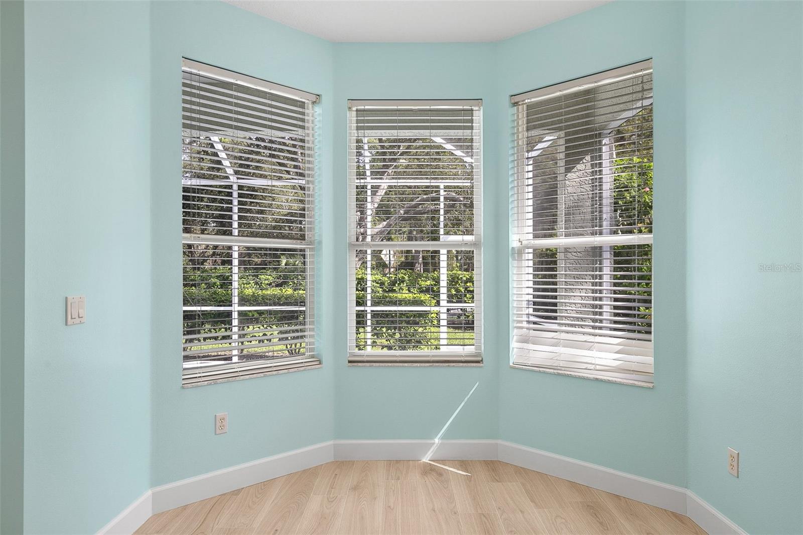 A4664579 Property Photo