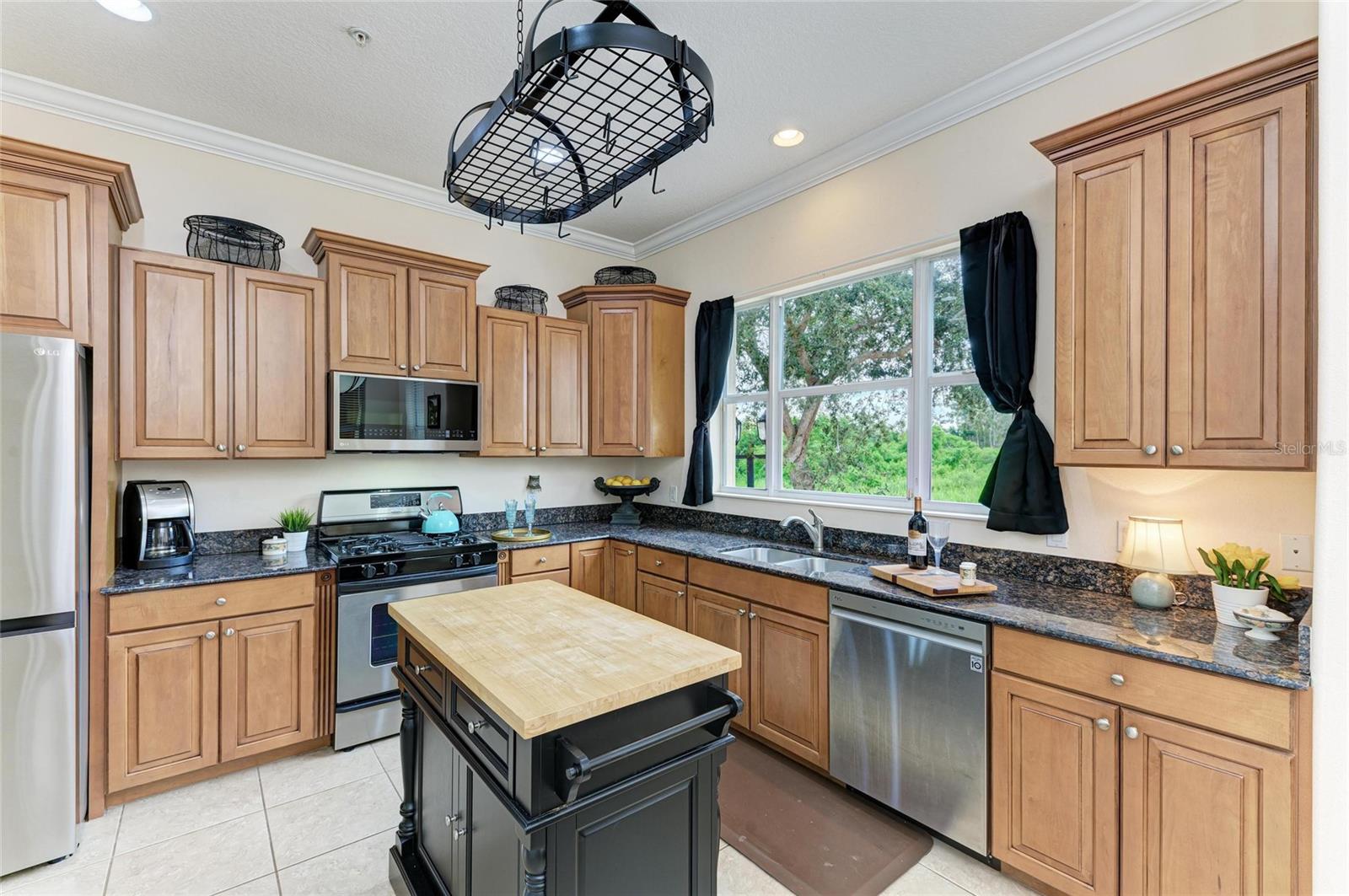 A4664584 Property Photo