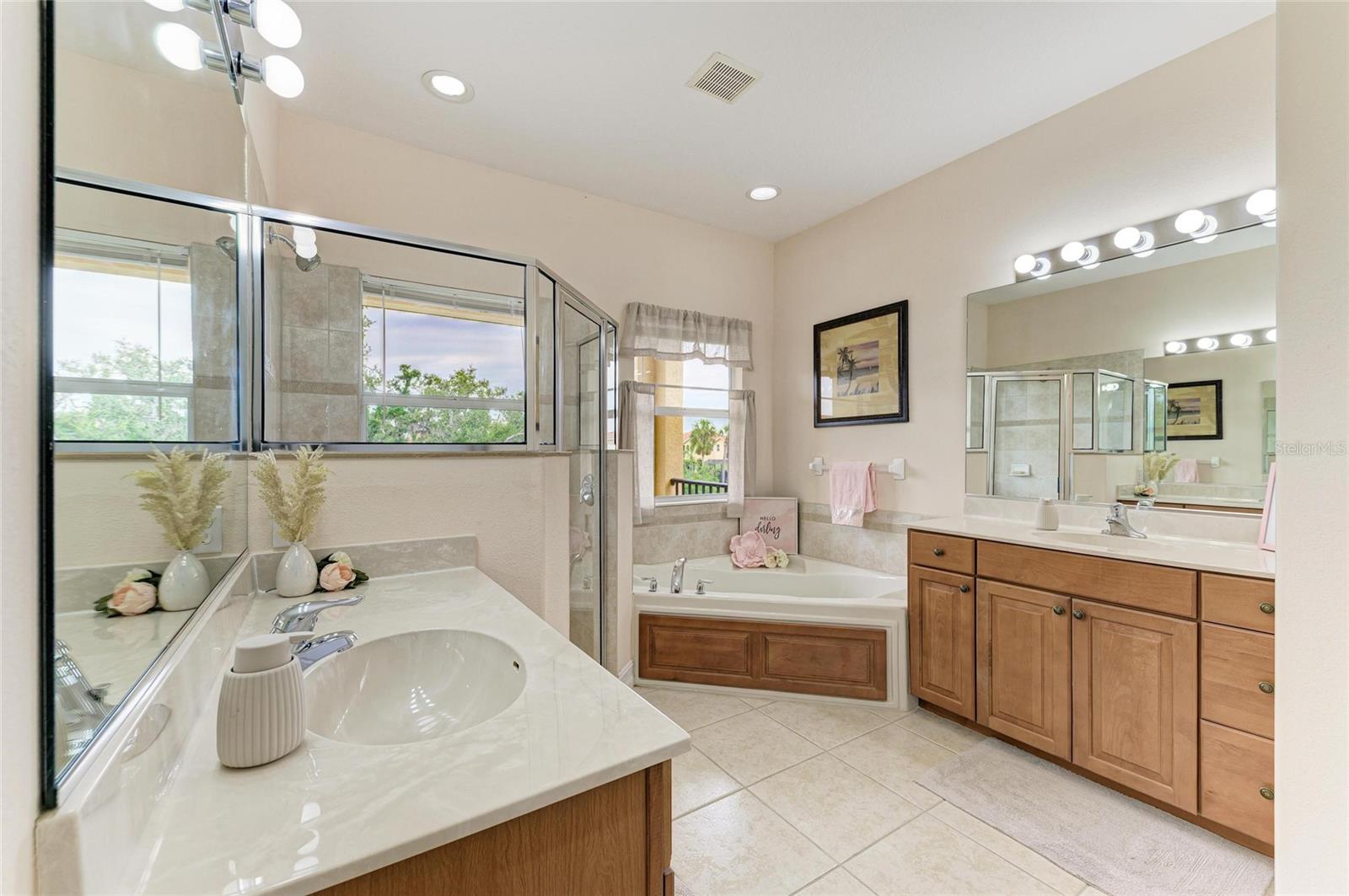 A4664584 Property Photo