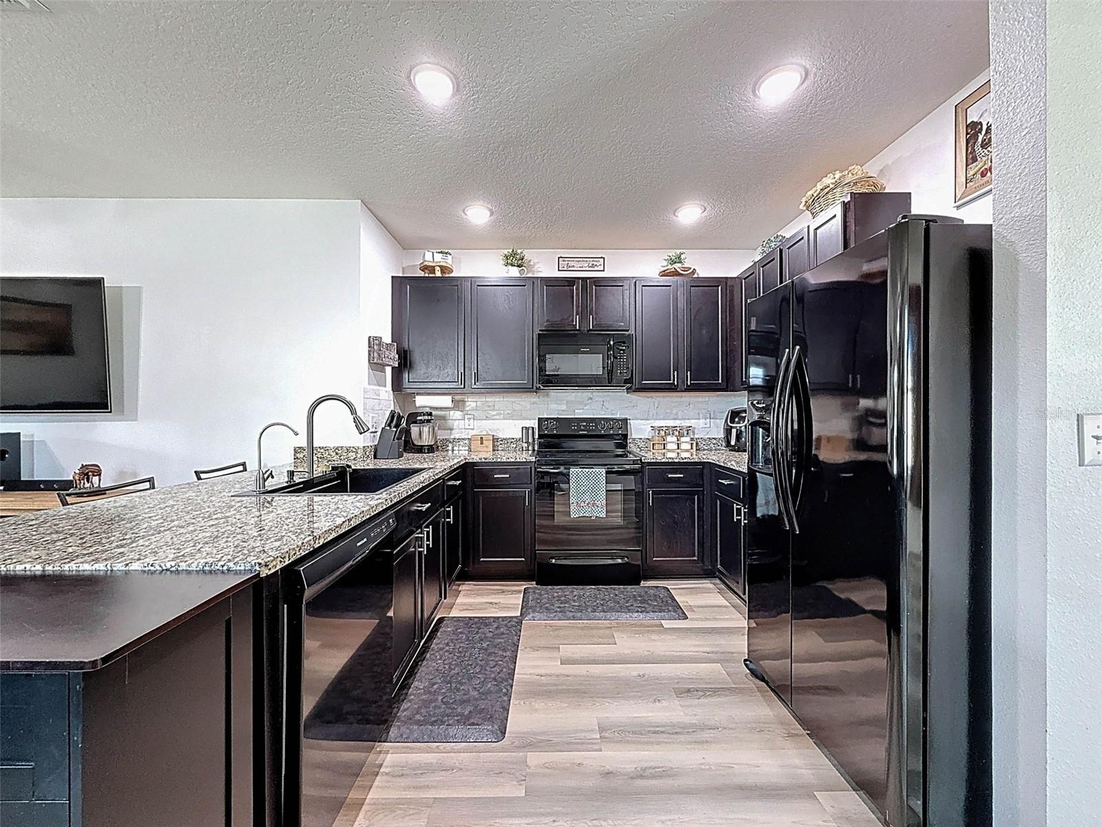 EXTRA STORAGE EVERYWHERE