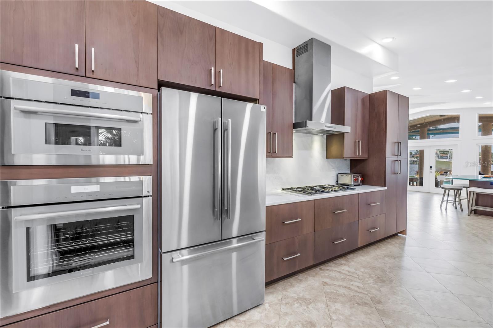 16 TREASURE LN, TREASURE ISLAND, FL, 33706