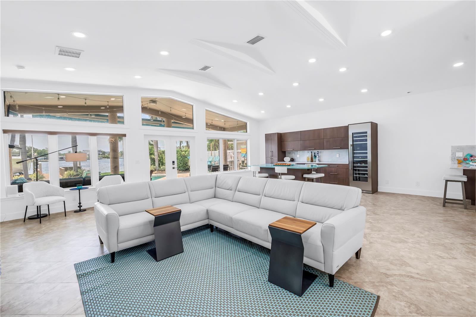 16 TREASURE LN, TREASURE ISLAND, FL, 33706