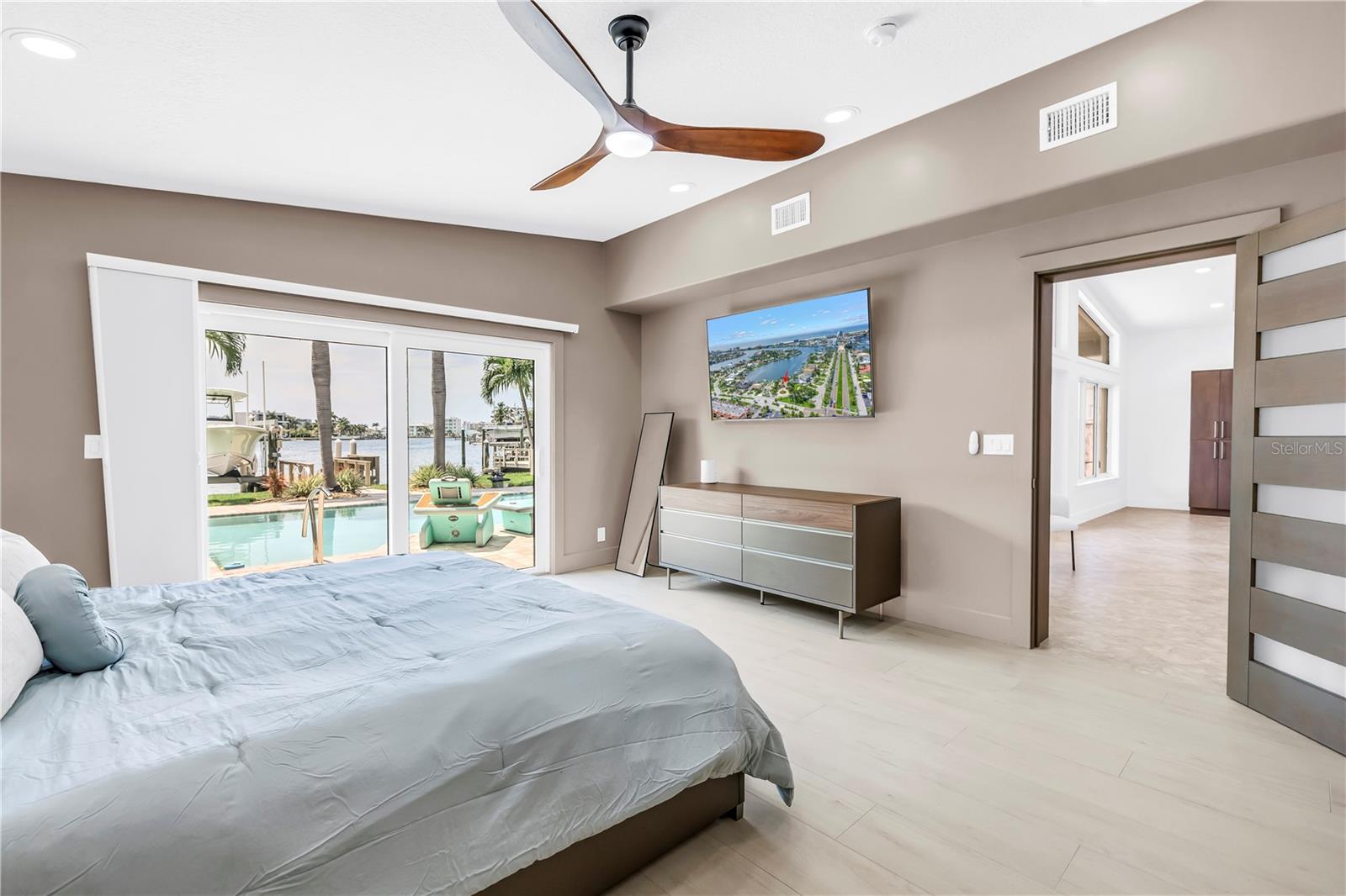 16 TREASURE LN, TREASURE ISLAND, FL, 33706