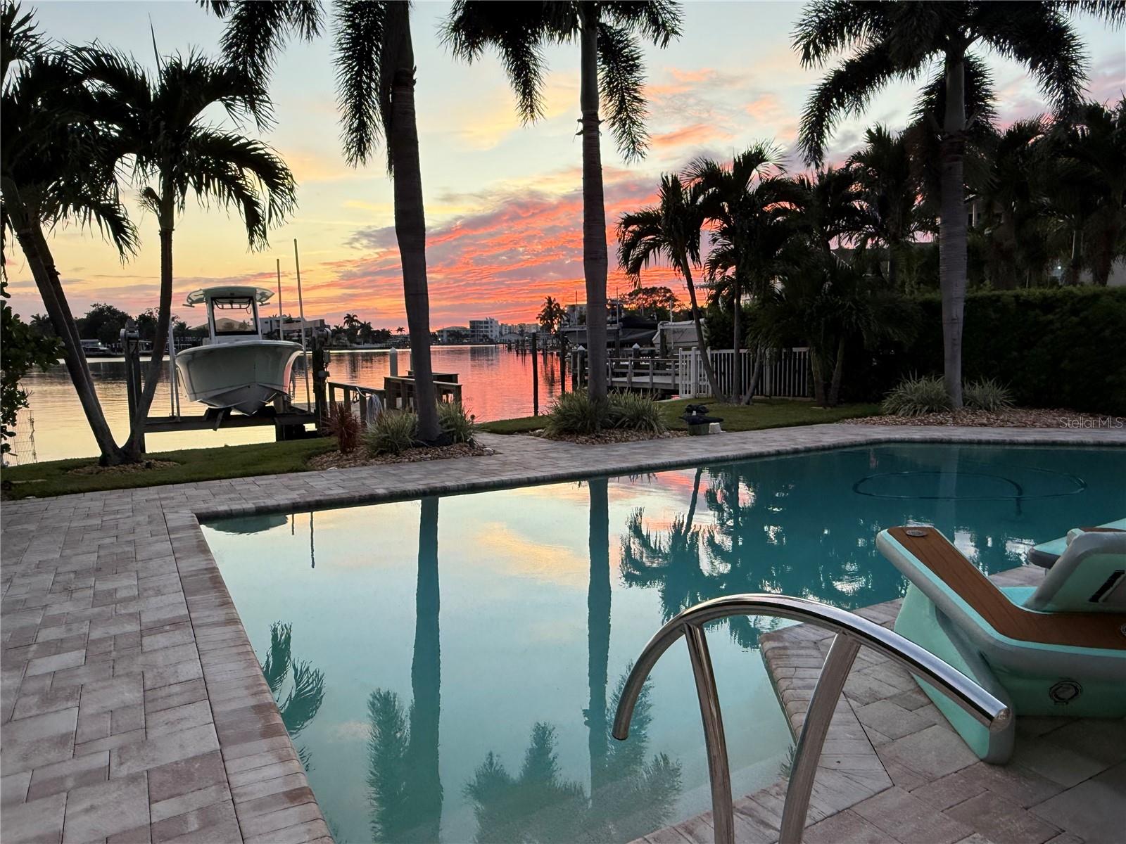 16 TREASURE LN, TREASURE ISLAND, FL, 33706