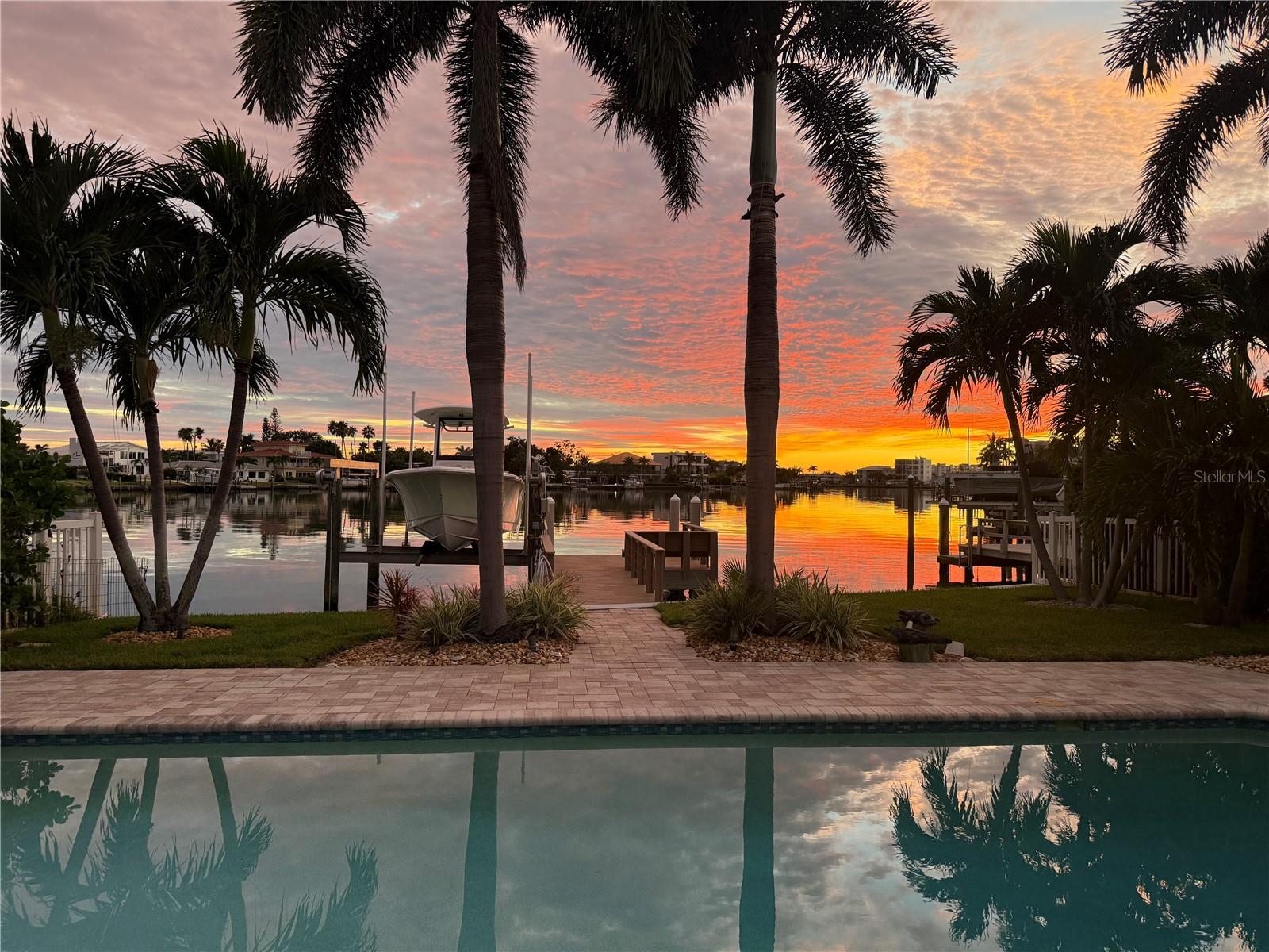 16 TREASURE LN, TREASURE ISLAND, FL, 33706