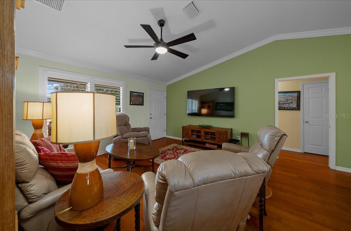 891 BARTLET LN, THE VILLAGES, FL, 32162