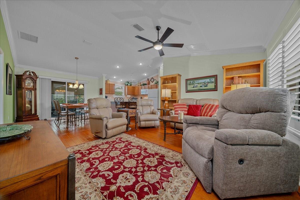 891 BARTLET LN, THE VILLAGES, FL, 32162