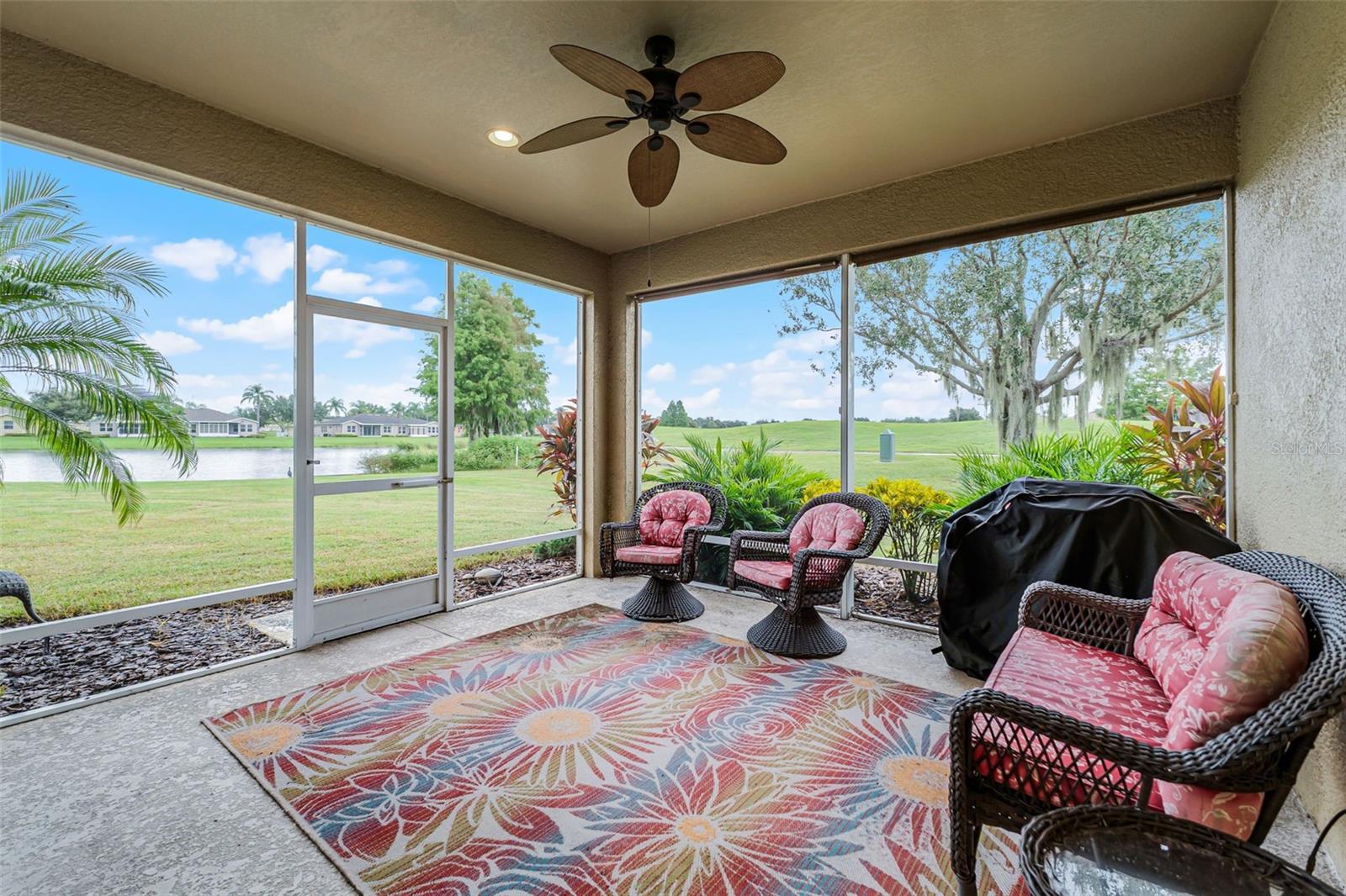 2504 SAPPHIRE GREENS LN, SUN CITY CENTER, FL, 33573