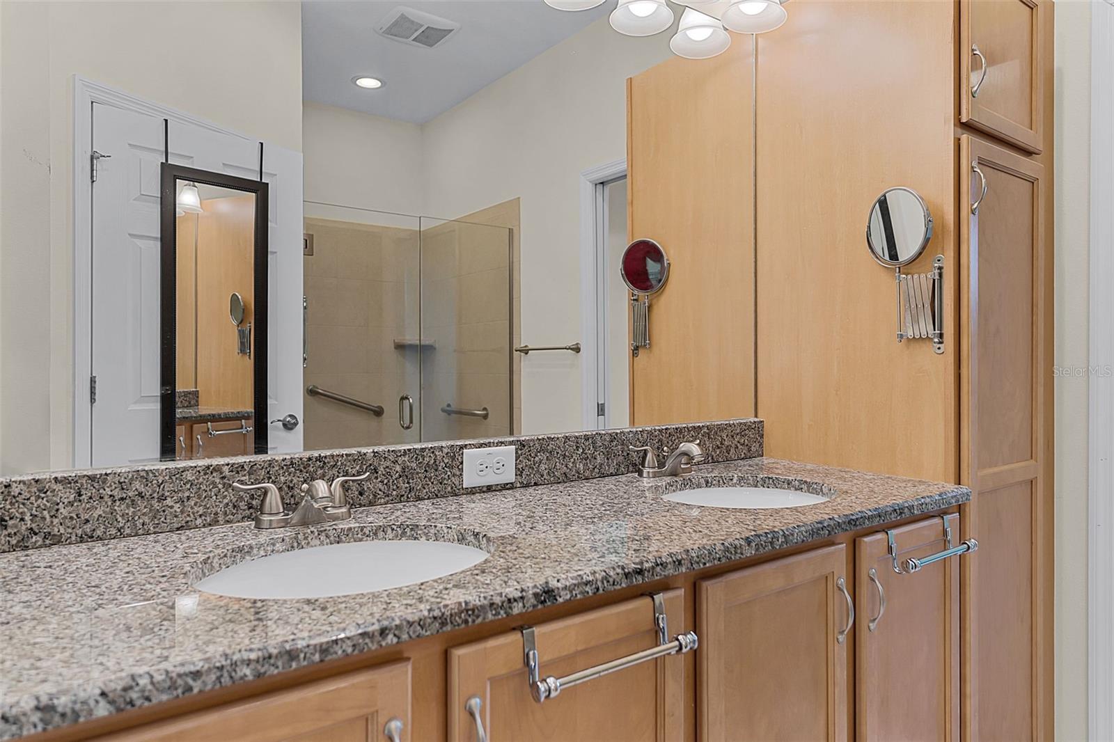 2504 SAPPHIRE GREENS LN, SUN CITY CENTER, FL, 33573