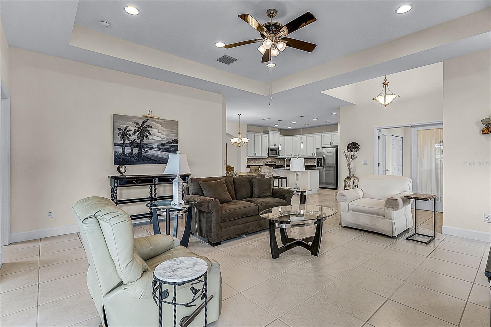2504 SAPPHIRE GREENS LN, SUN CITY CENTER, FL, 33573