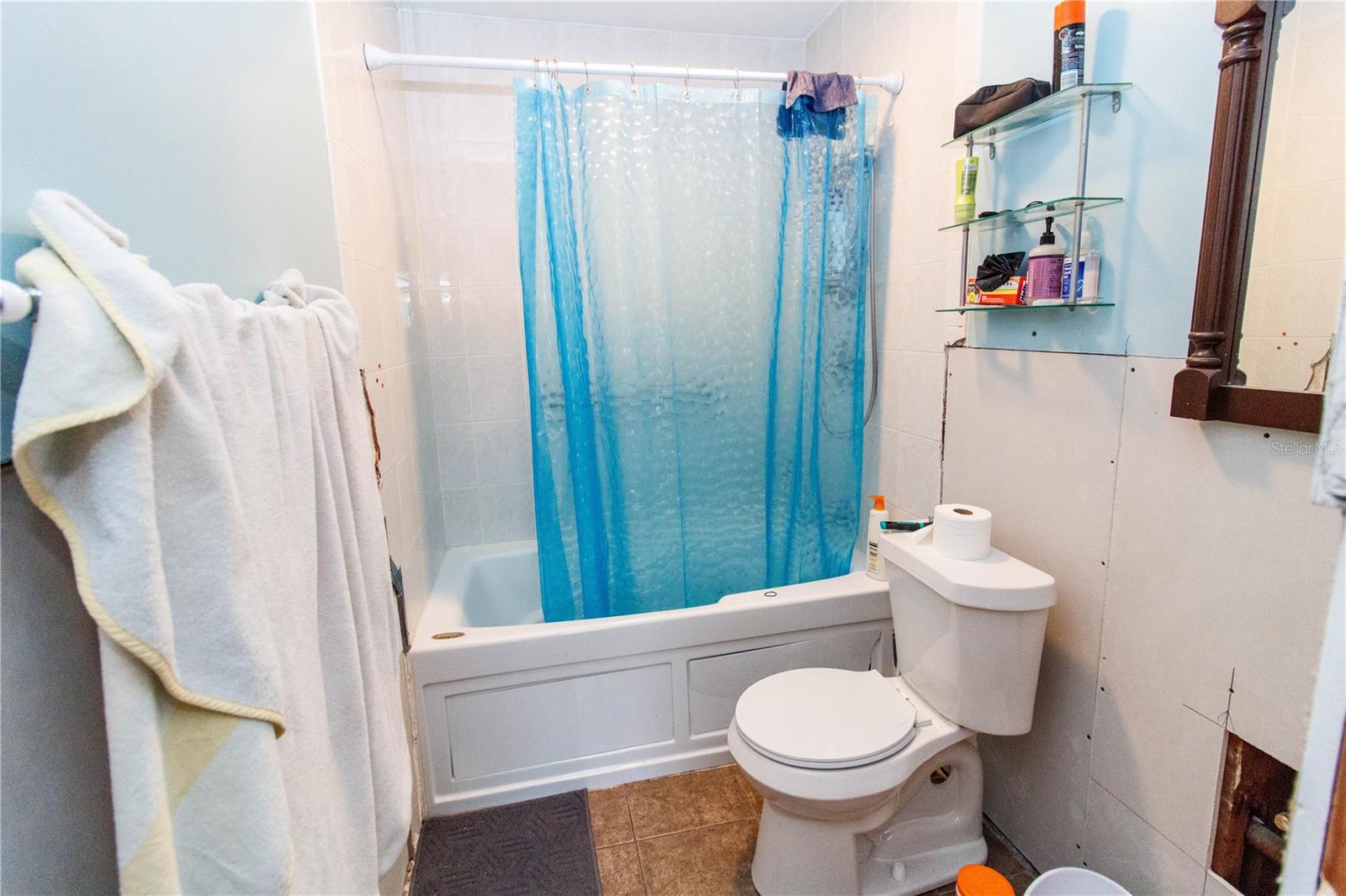 2725 W TYSON AVE, TAMPA, FL, 33611