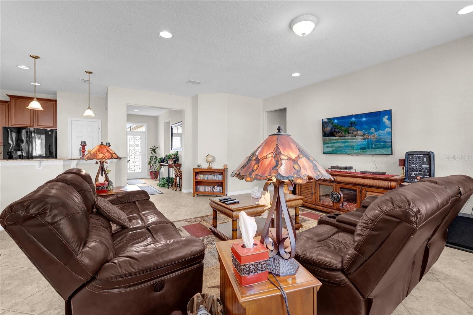 556 GRANDE DR, DAVENPORT, FL, 33837