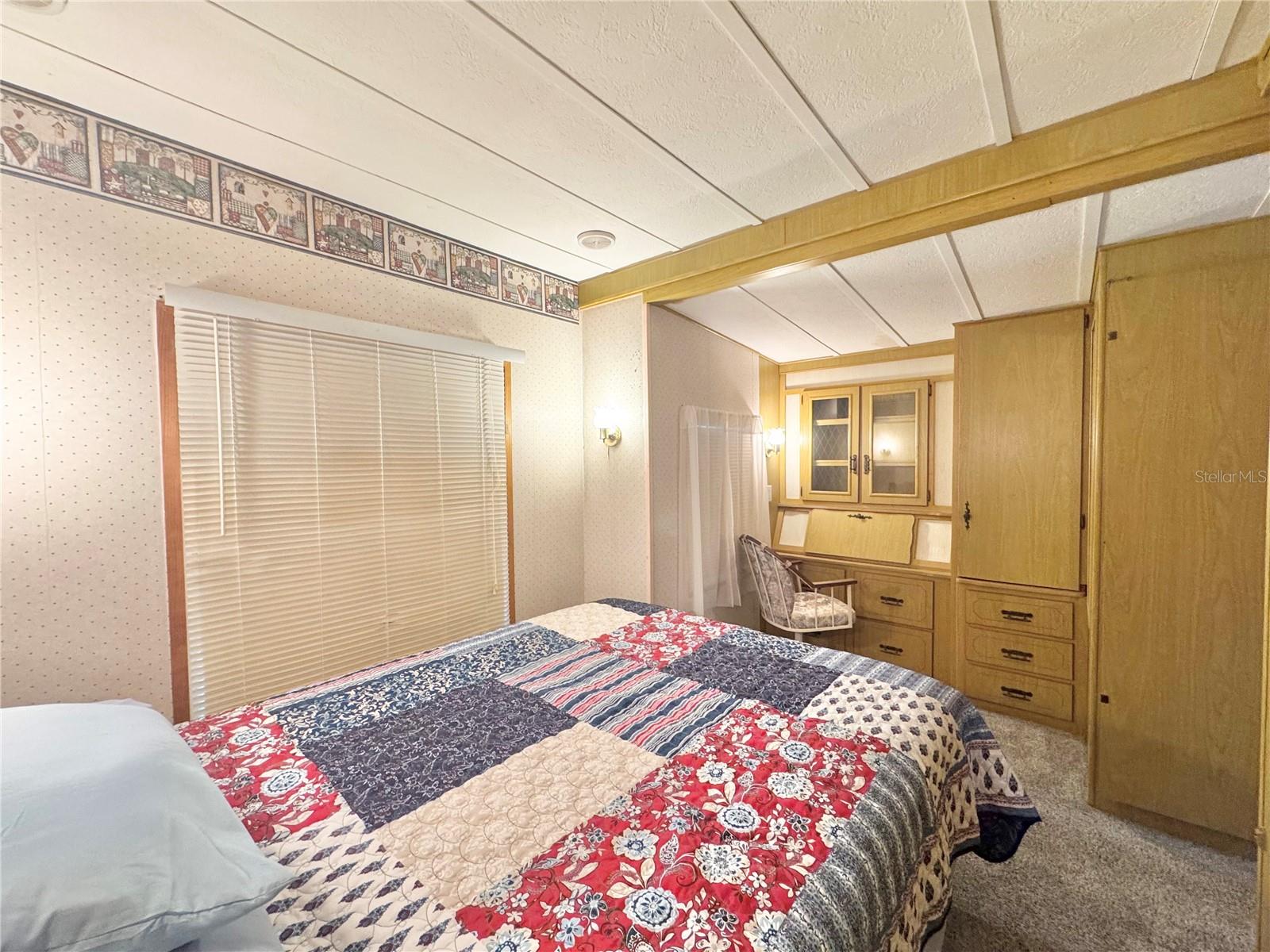 P4936236 Property Photo