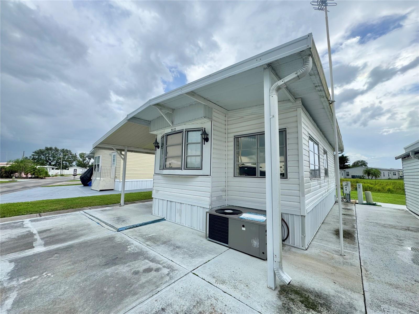 P4936236 Property Photo