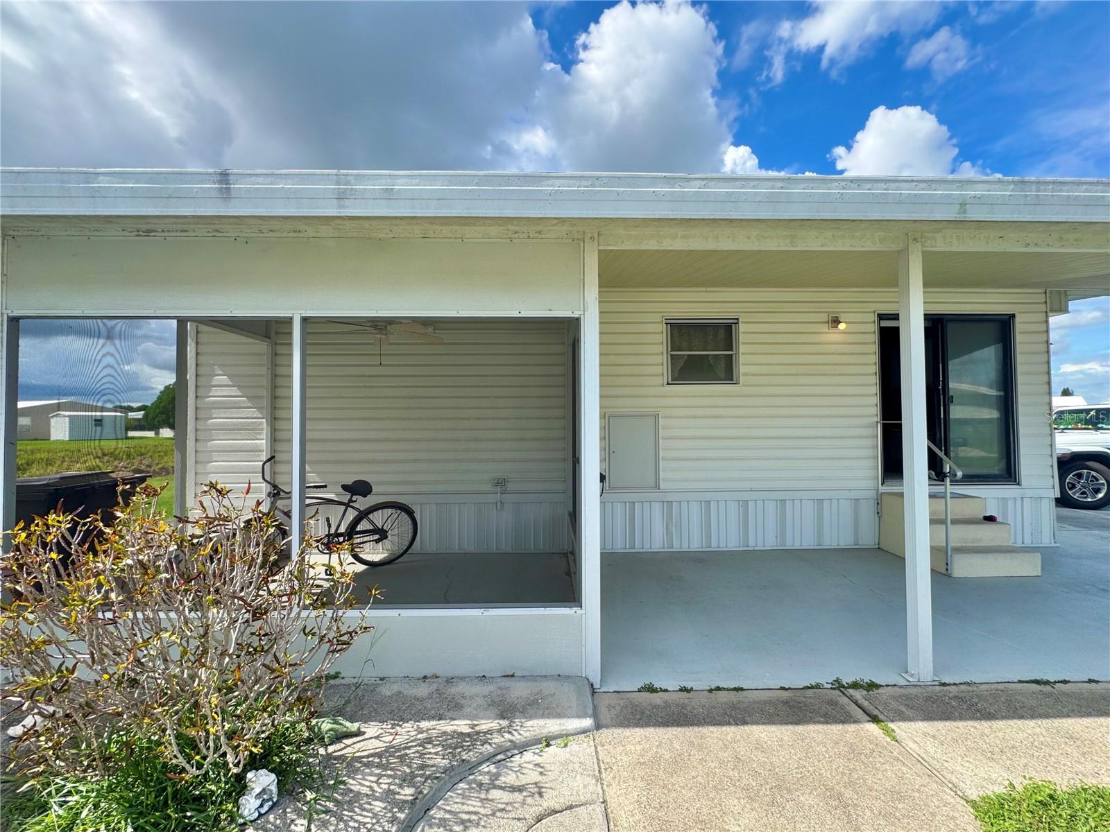 P4936236 Property Photo