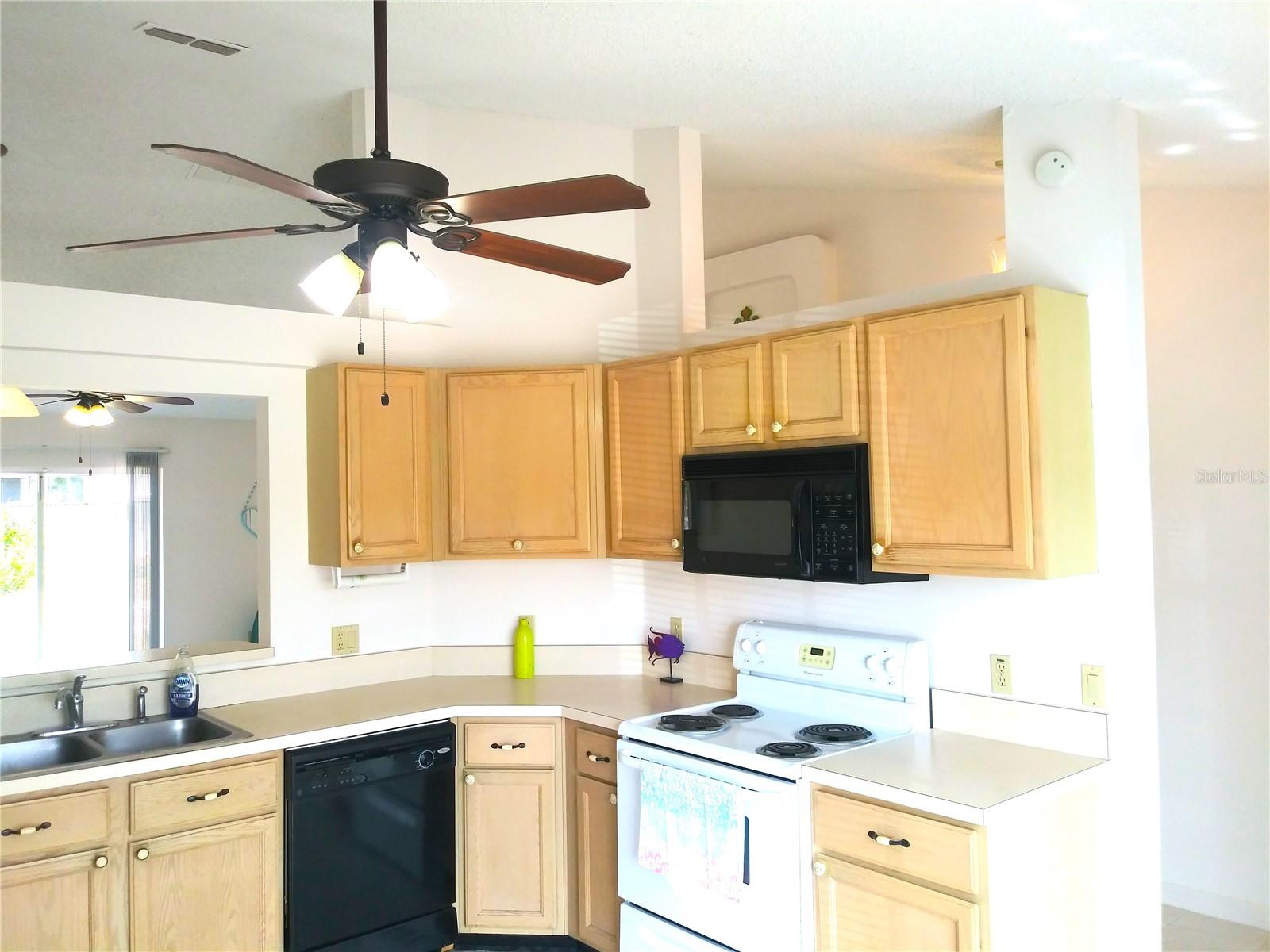 2588 ACADEMY AVE, DELTONA, FL, 32738