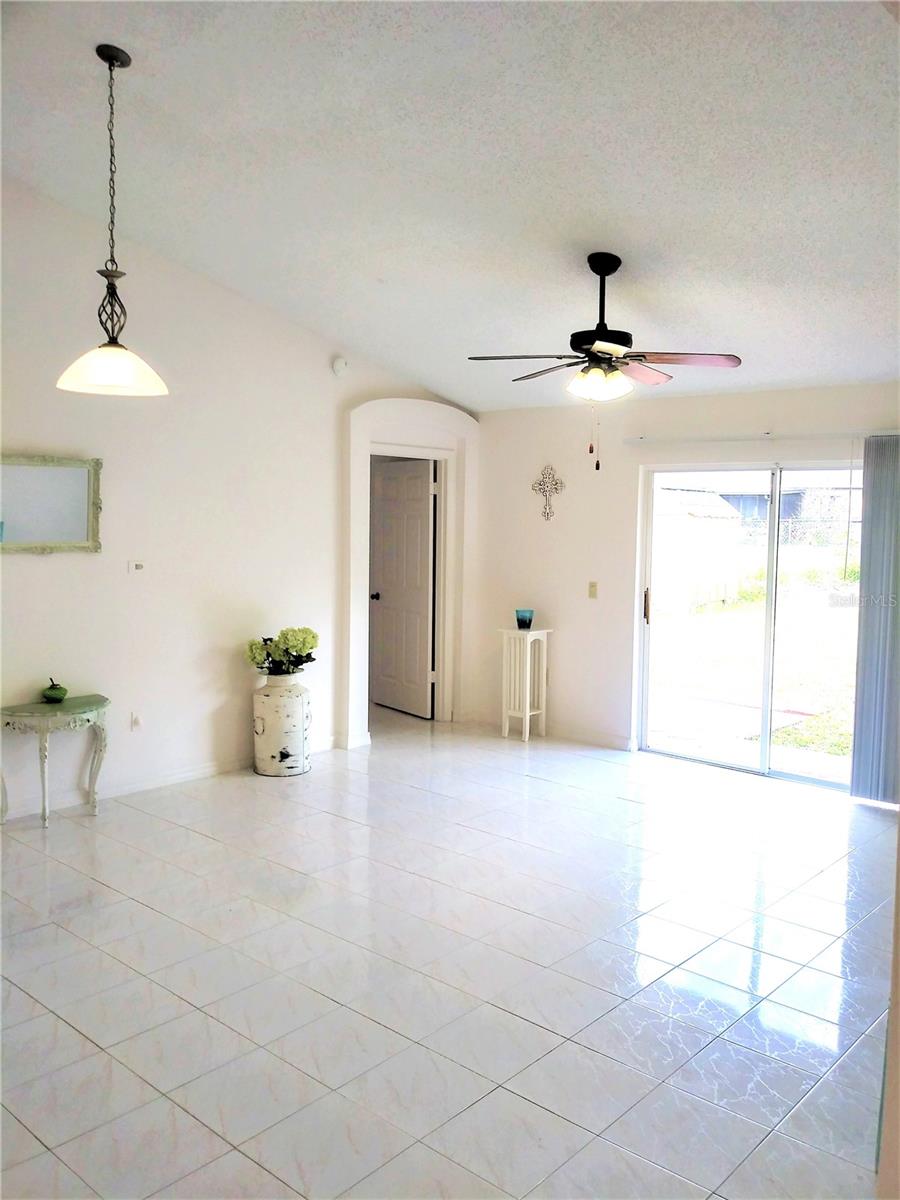 2588 ACADEMY AVE, DELTONA, FL, 32738