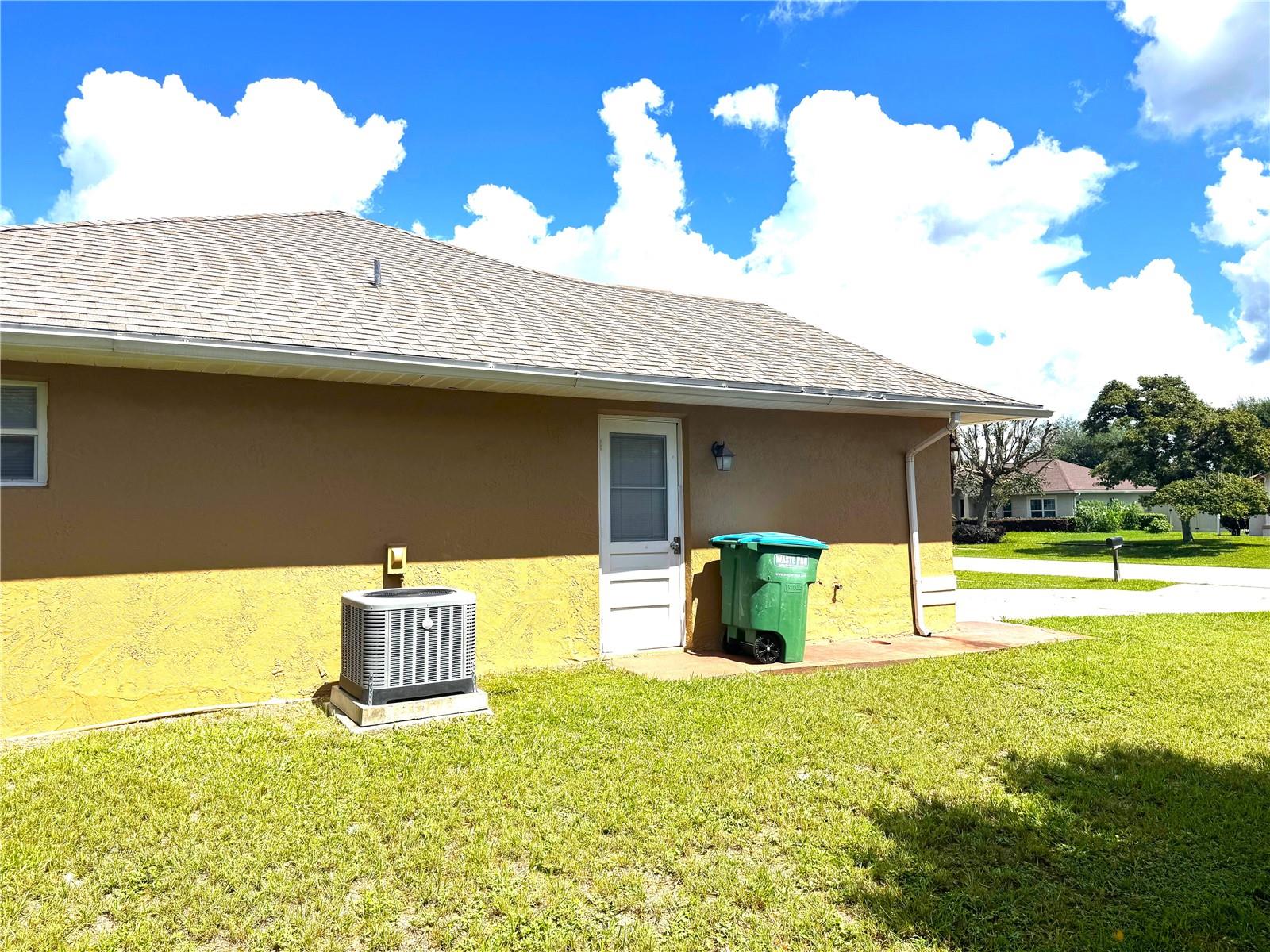 2588 ACADEMY AVE, DELTONA, FL, 32738