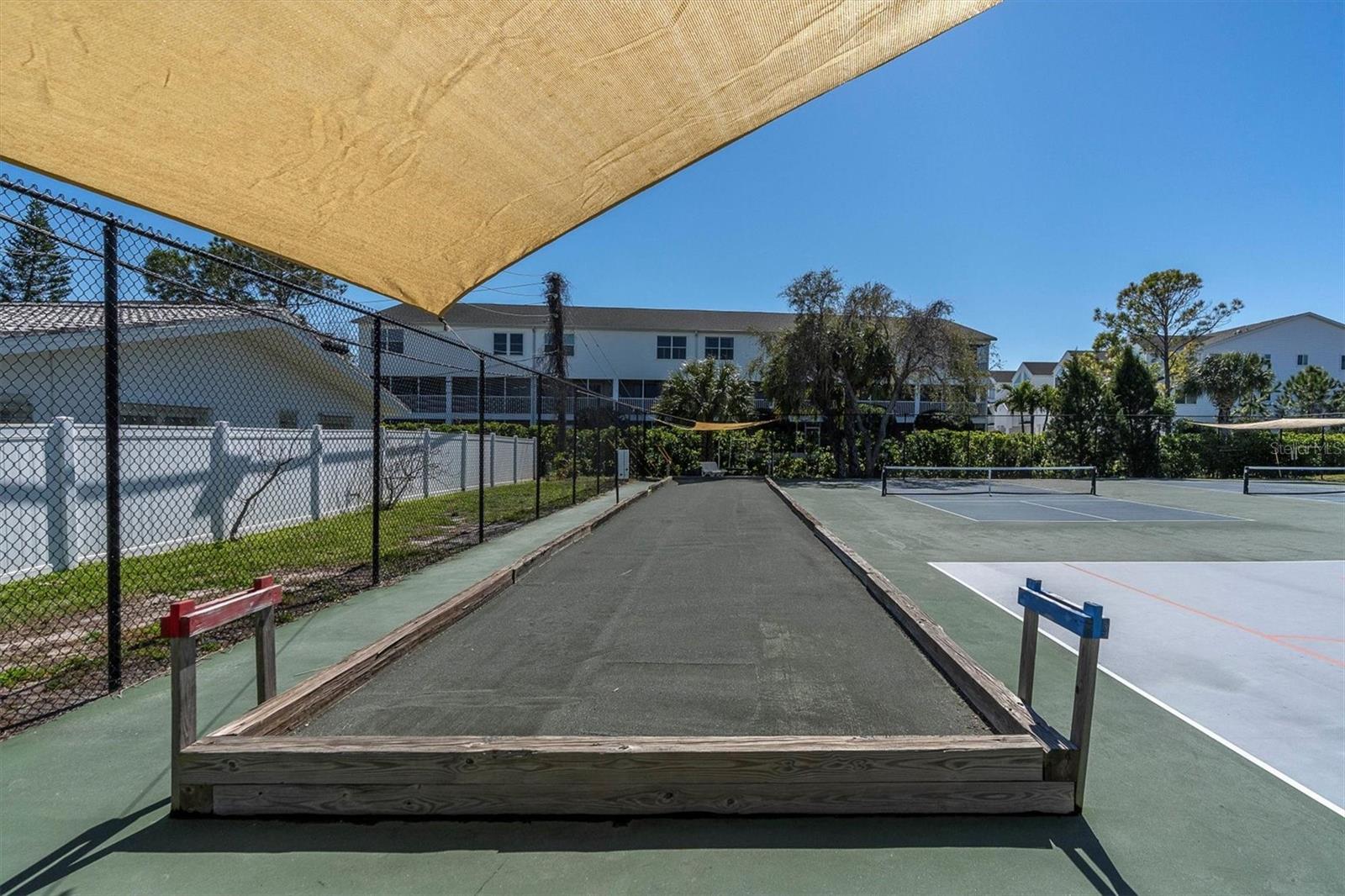 10122 REGAL DR, LARGO, FL, 33774