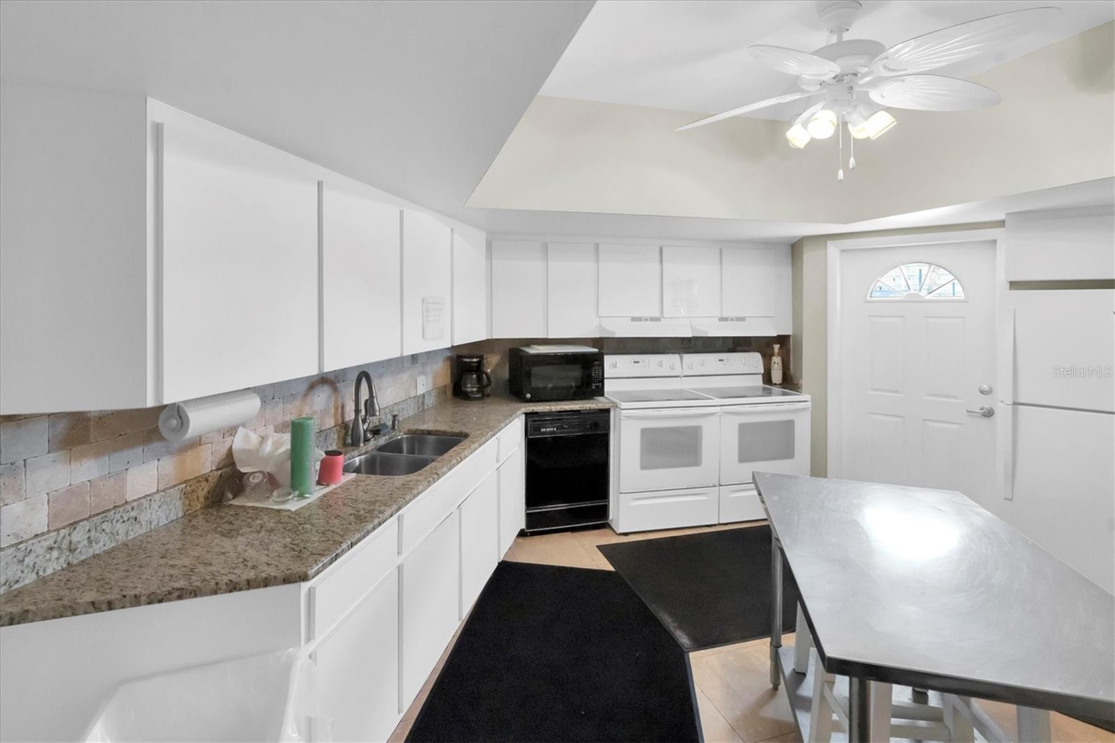 10122 REGAL DR, LARGO, FL, 33774