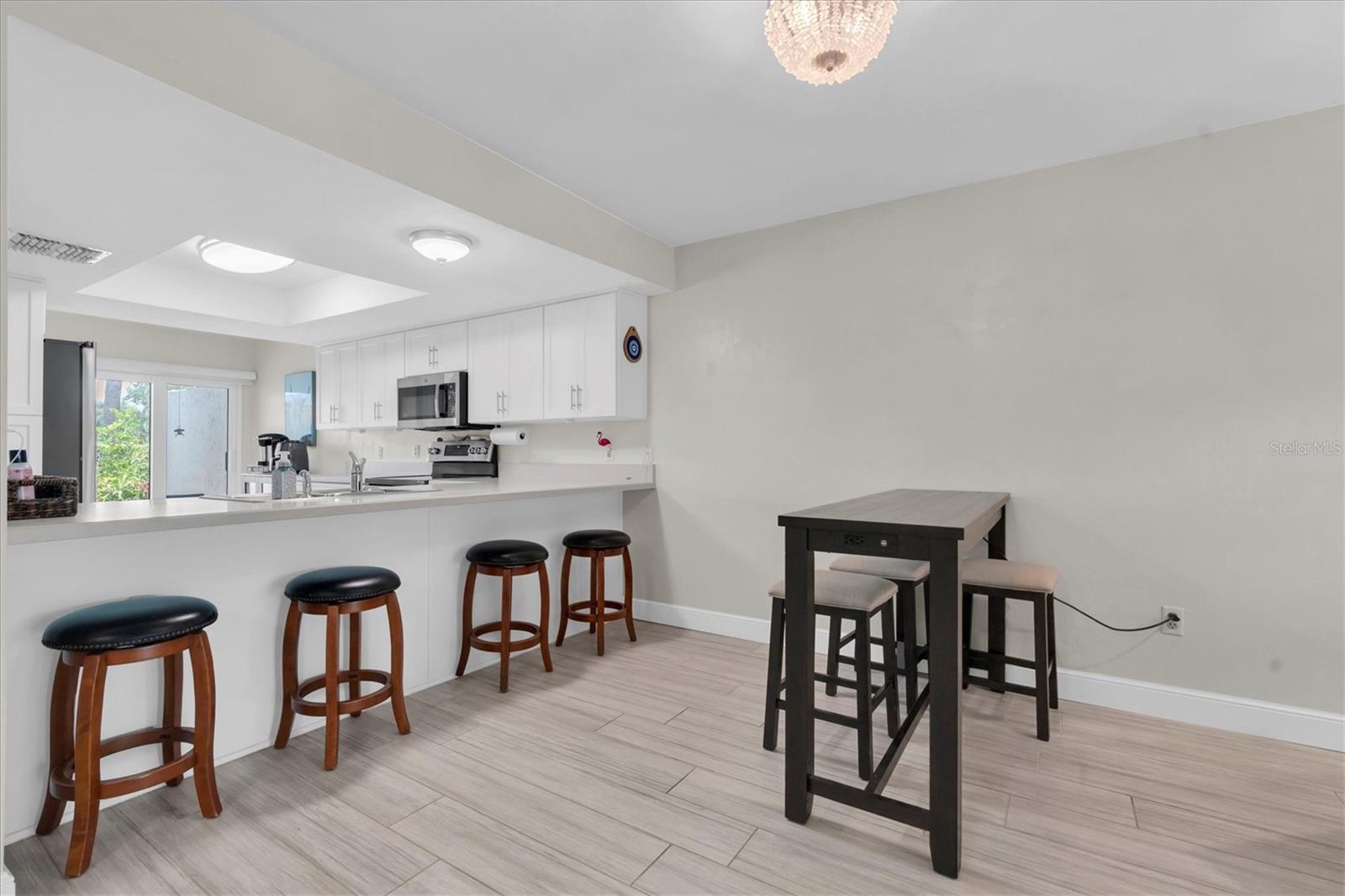 10122 REGAL DR, LARGO, FL, 33774