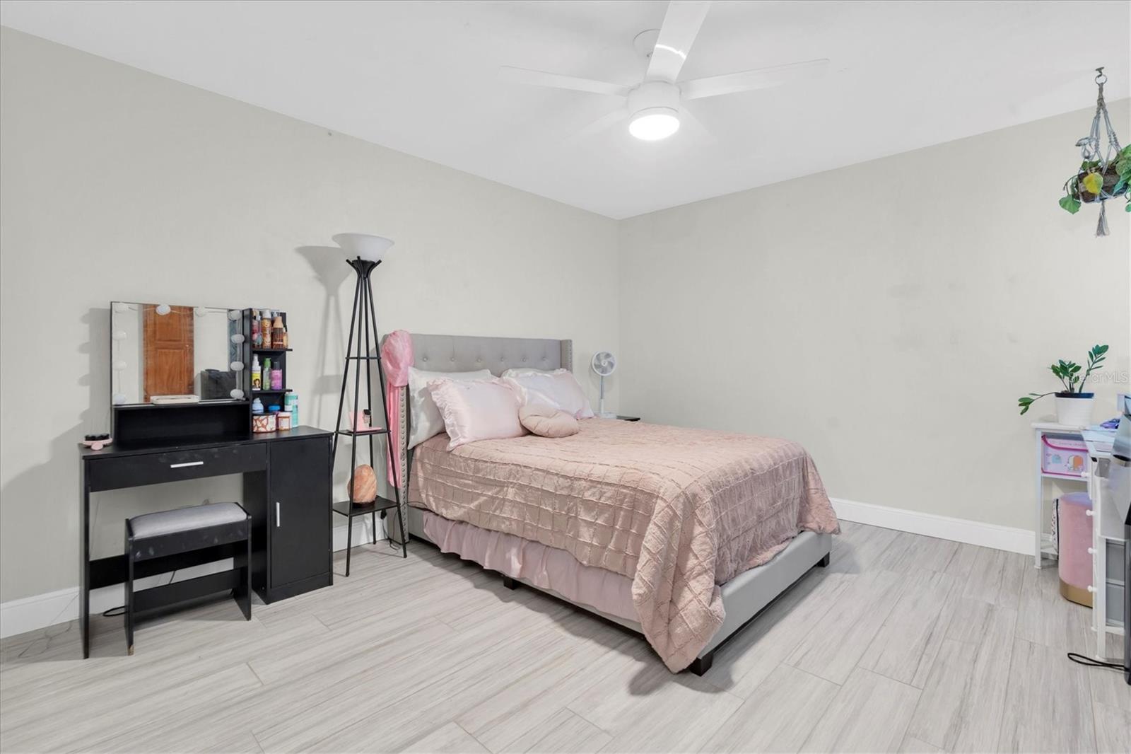 10122 REGAL DR, LARGO, FL, 33774