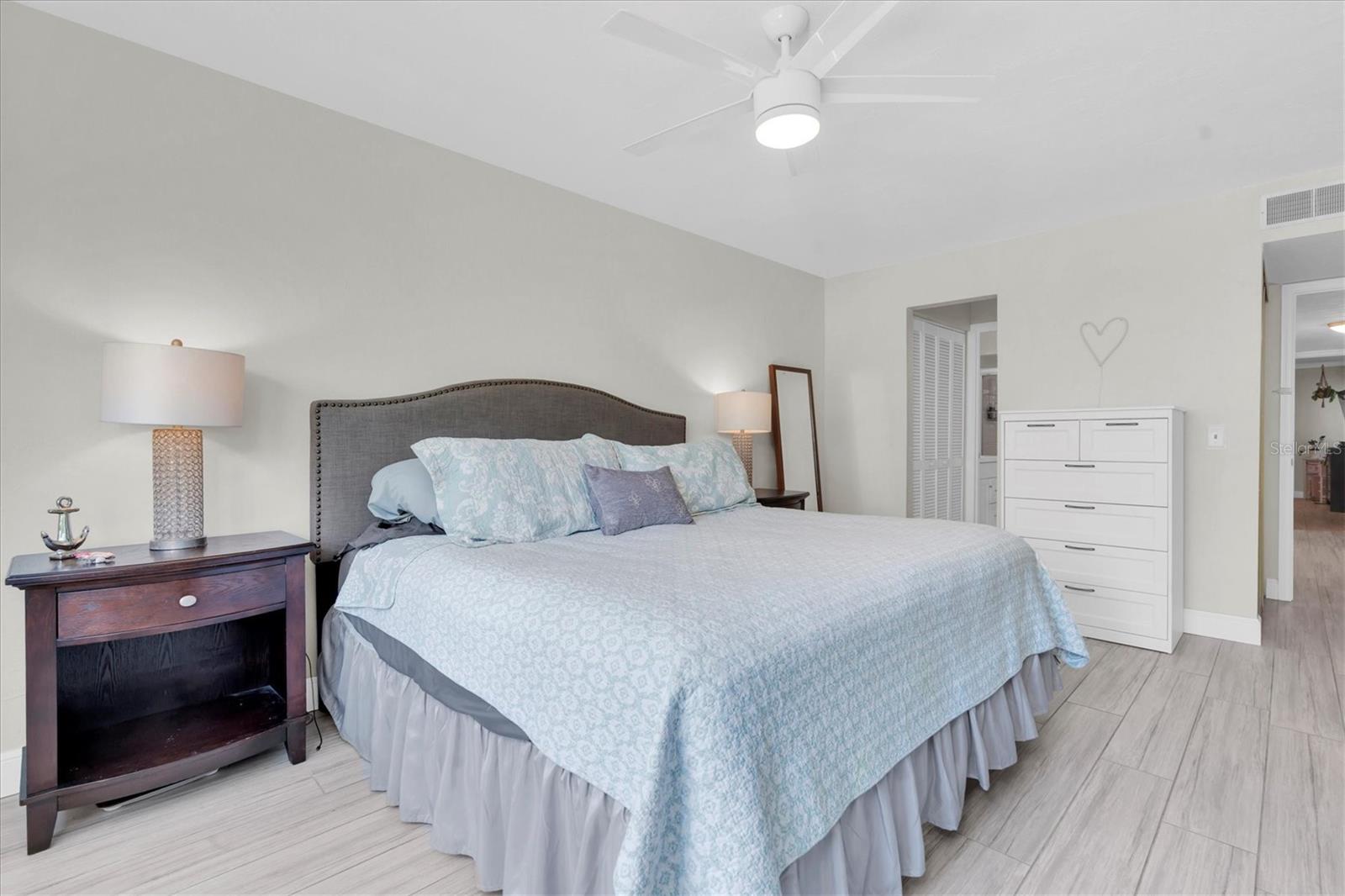 10122 REGAL DR, LARGO, FL, 33774