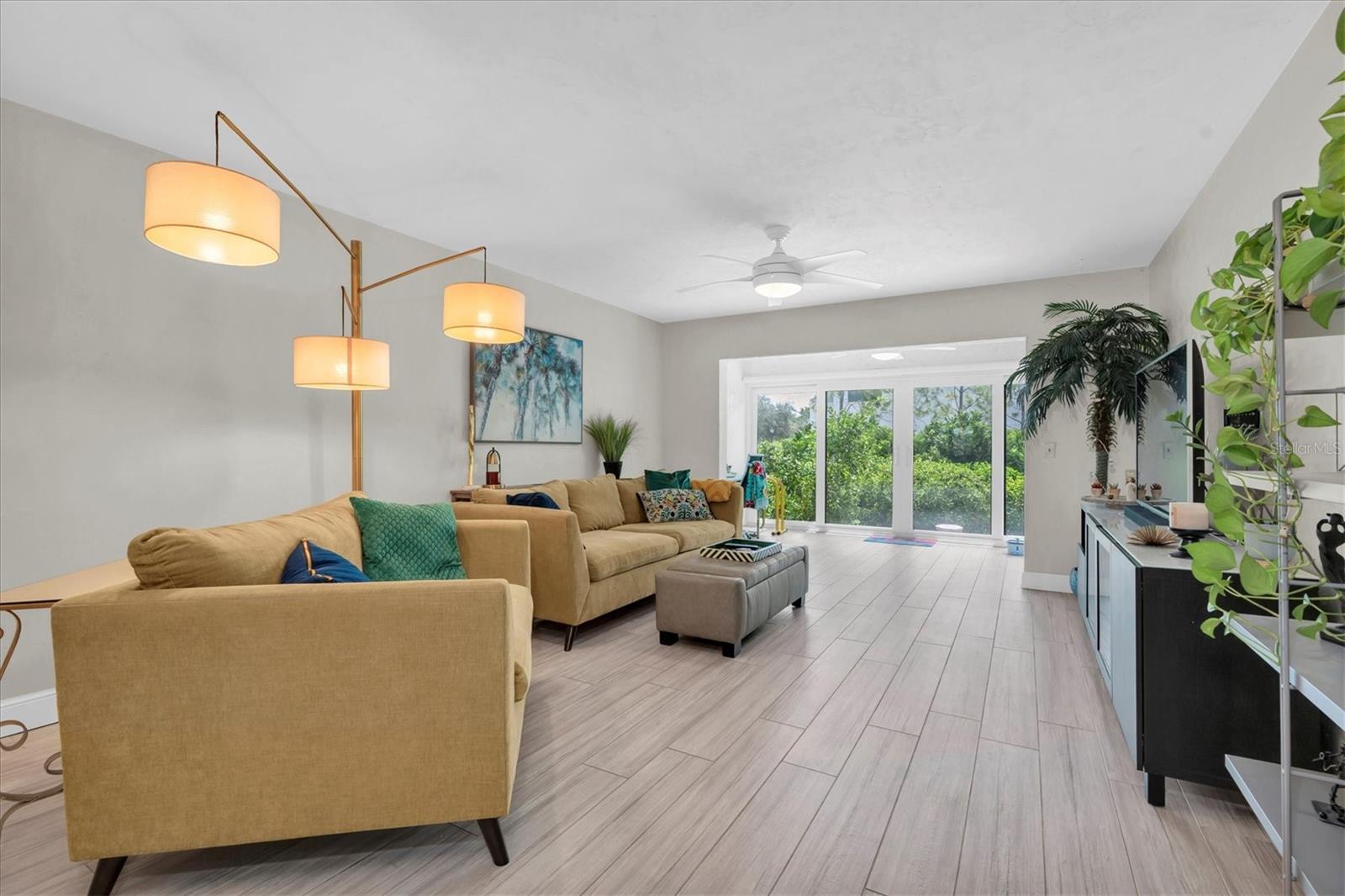 10122 REGAL DR, LARGO, FL, 33774