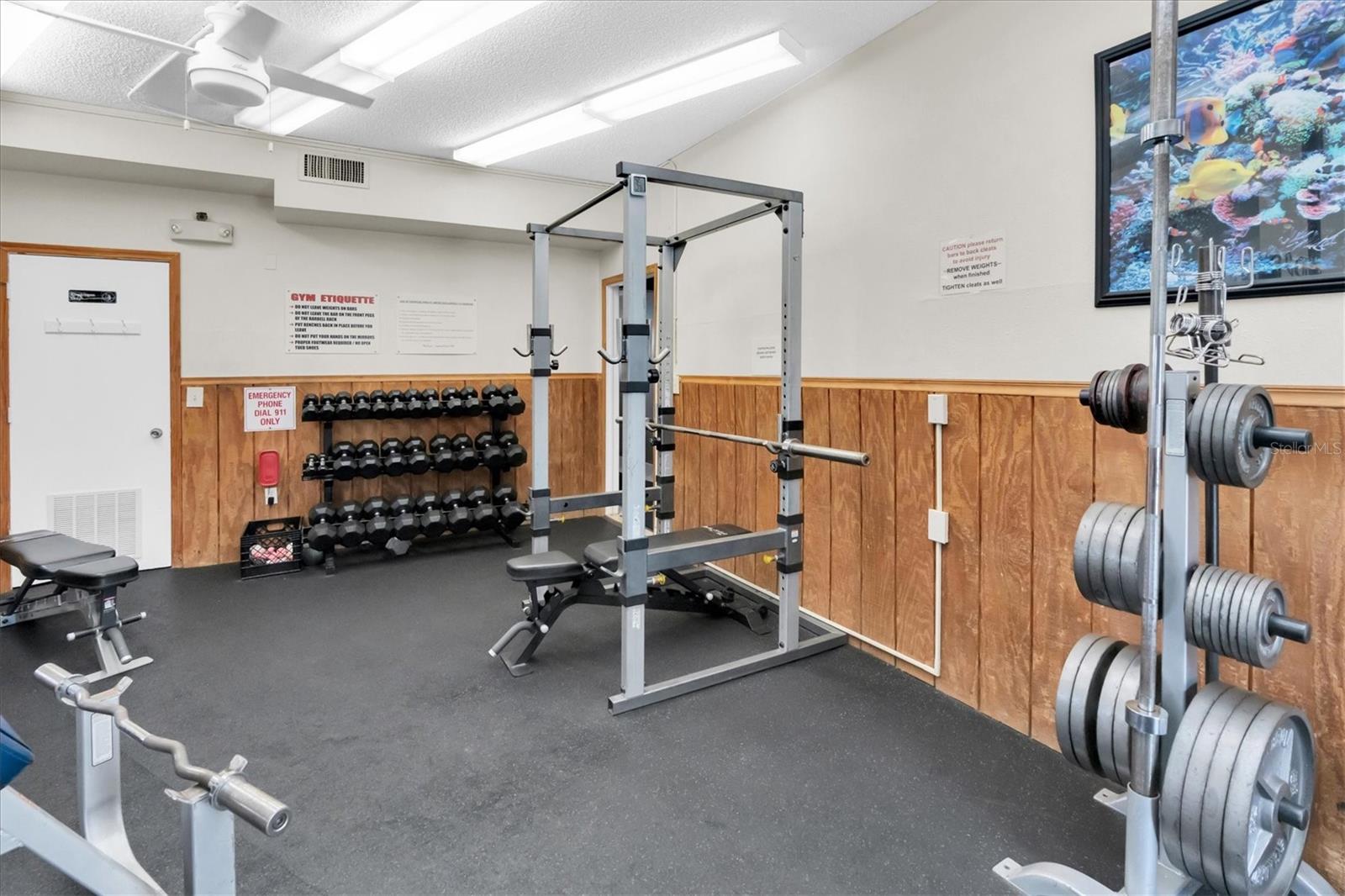 10122 REGAL DR, LARGO, FL, 33774