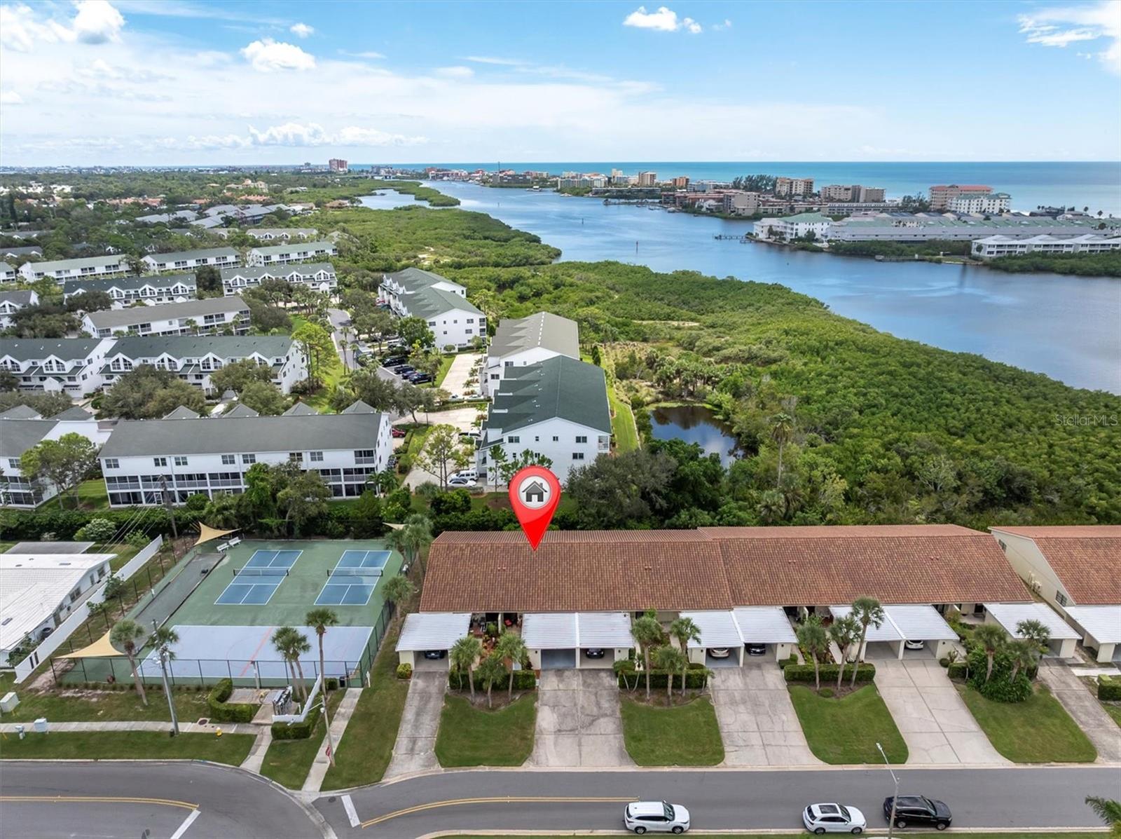 10122 REGAL DR, LARGO, FL, 33774