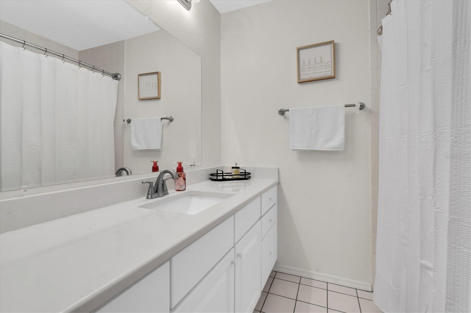 10122 REGAL DR, LARGO, FL, 33774