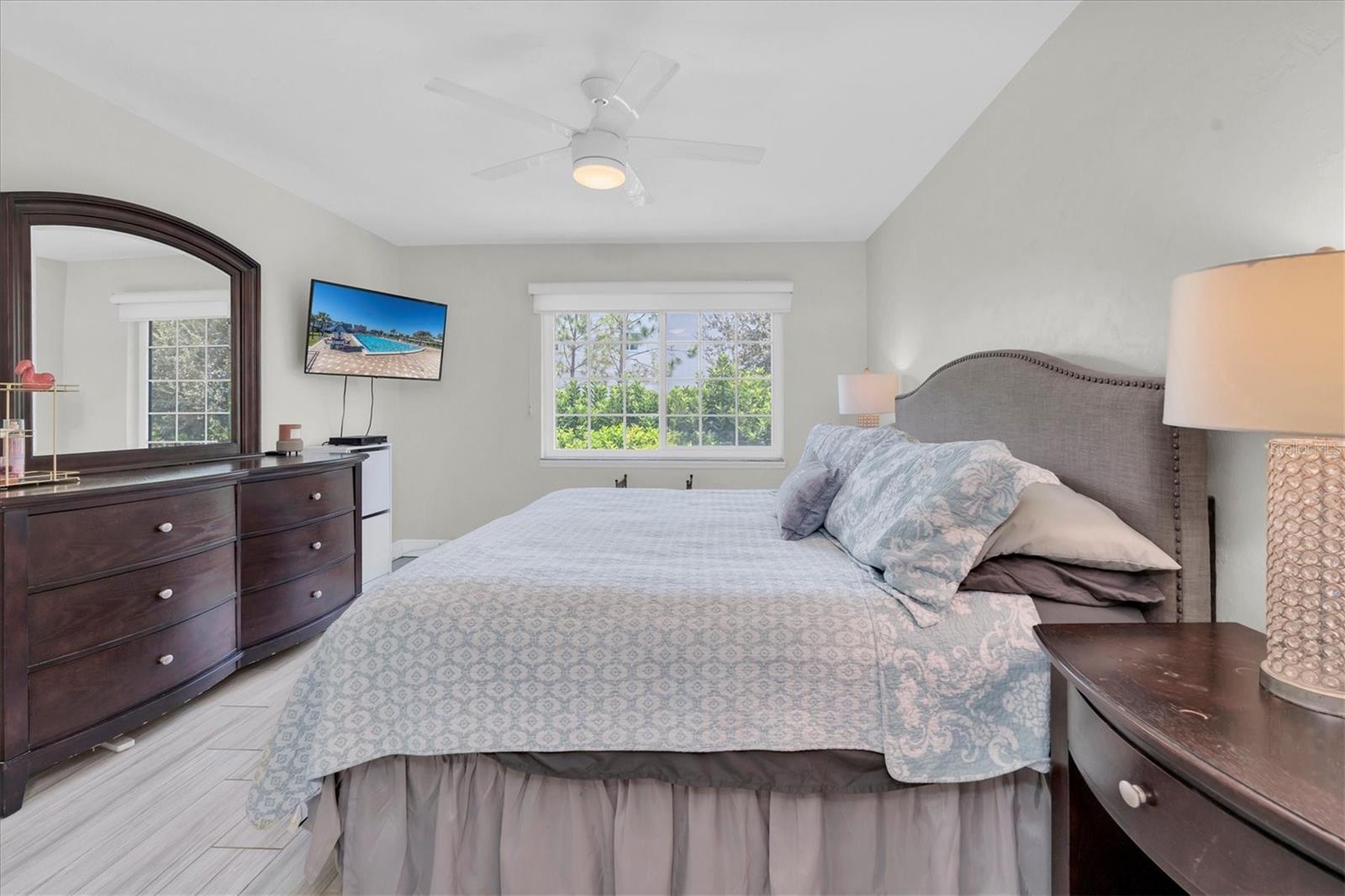 10122 REGAL DR, LARGO, FL, 33774