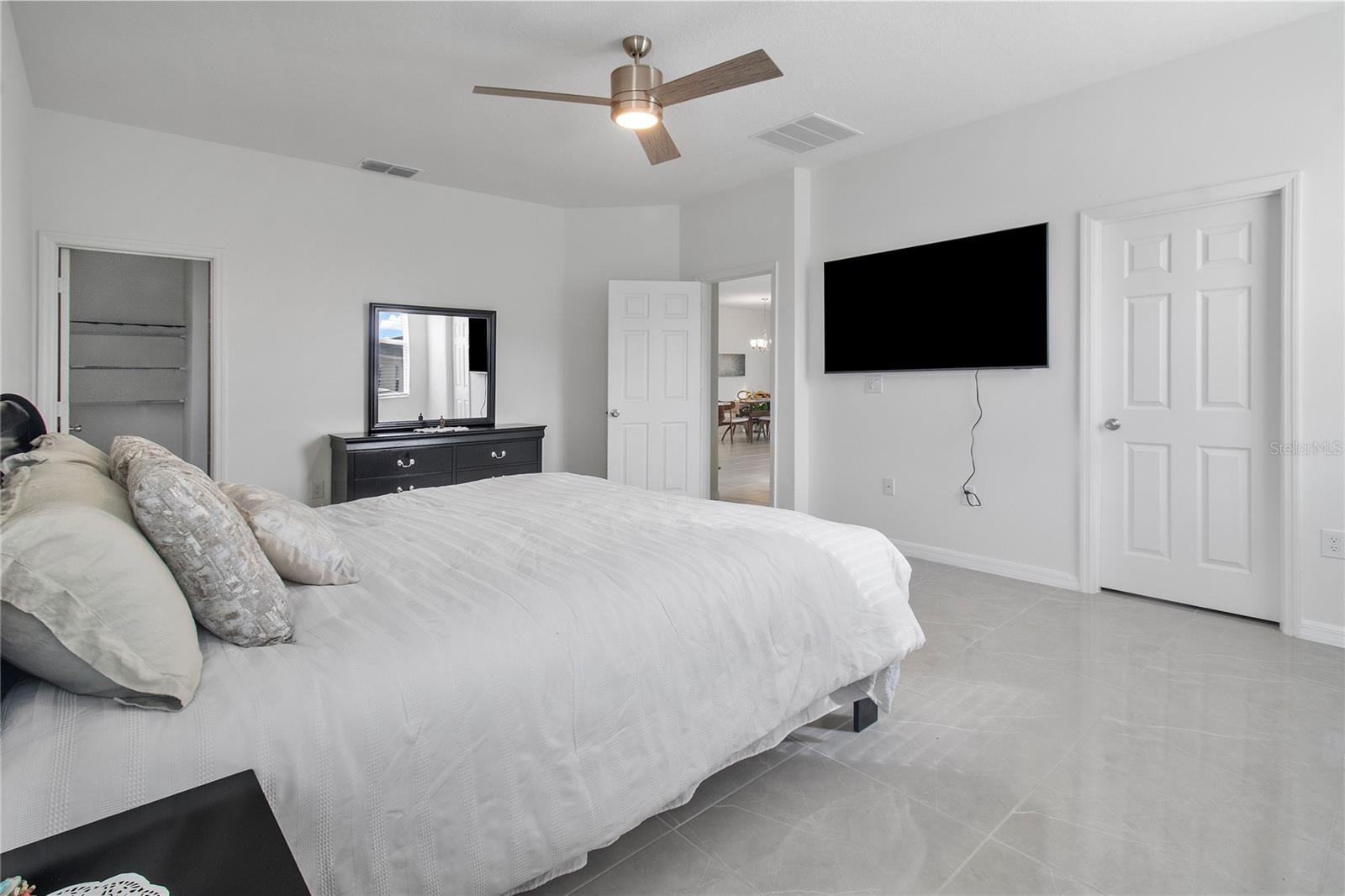 9032 HOOTON WAY, DAVENPORT, FL, 33896