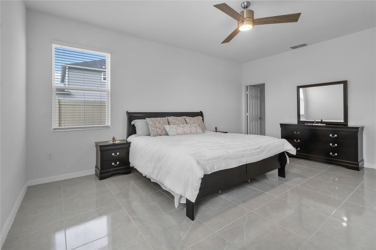 9032 HOOTON WAY, DAVENPORT, FL, 33896