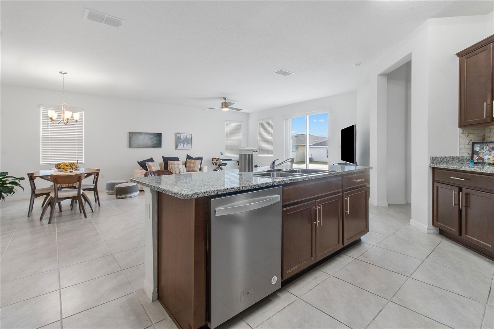 9032 HOOTON WAY, DAVENPORT, FL, 33896