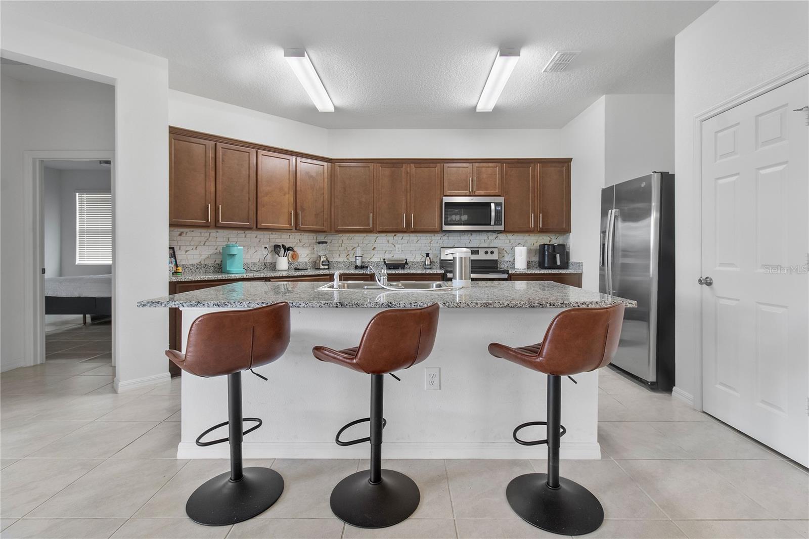 9032 HOOTON WAY, DAVENPORT, FL, 33896