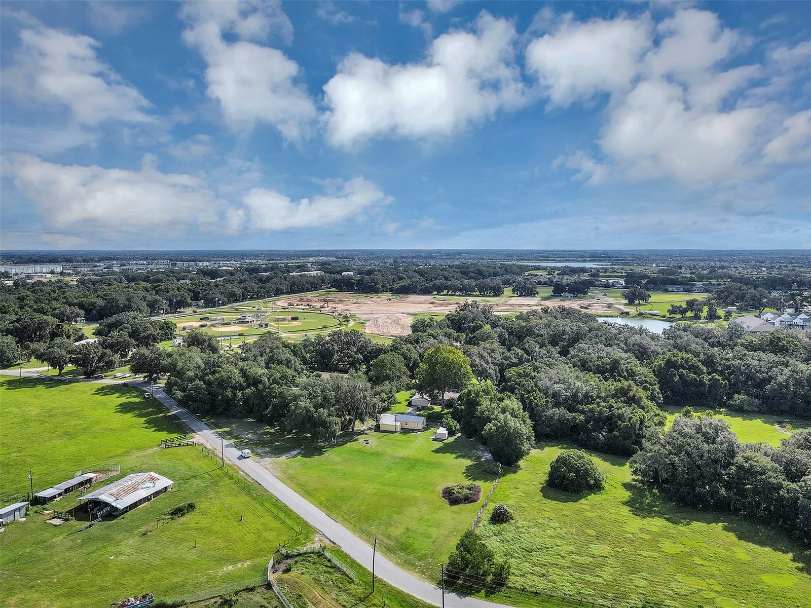 510 PHILLIPS LN, WILDWOOD, FL, 34785