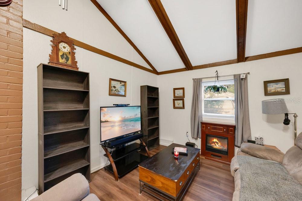 704 E VALENCIA ST, LAKELAND, FL, 33805