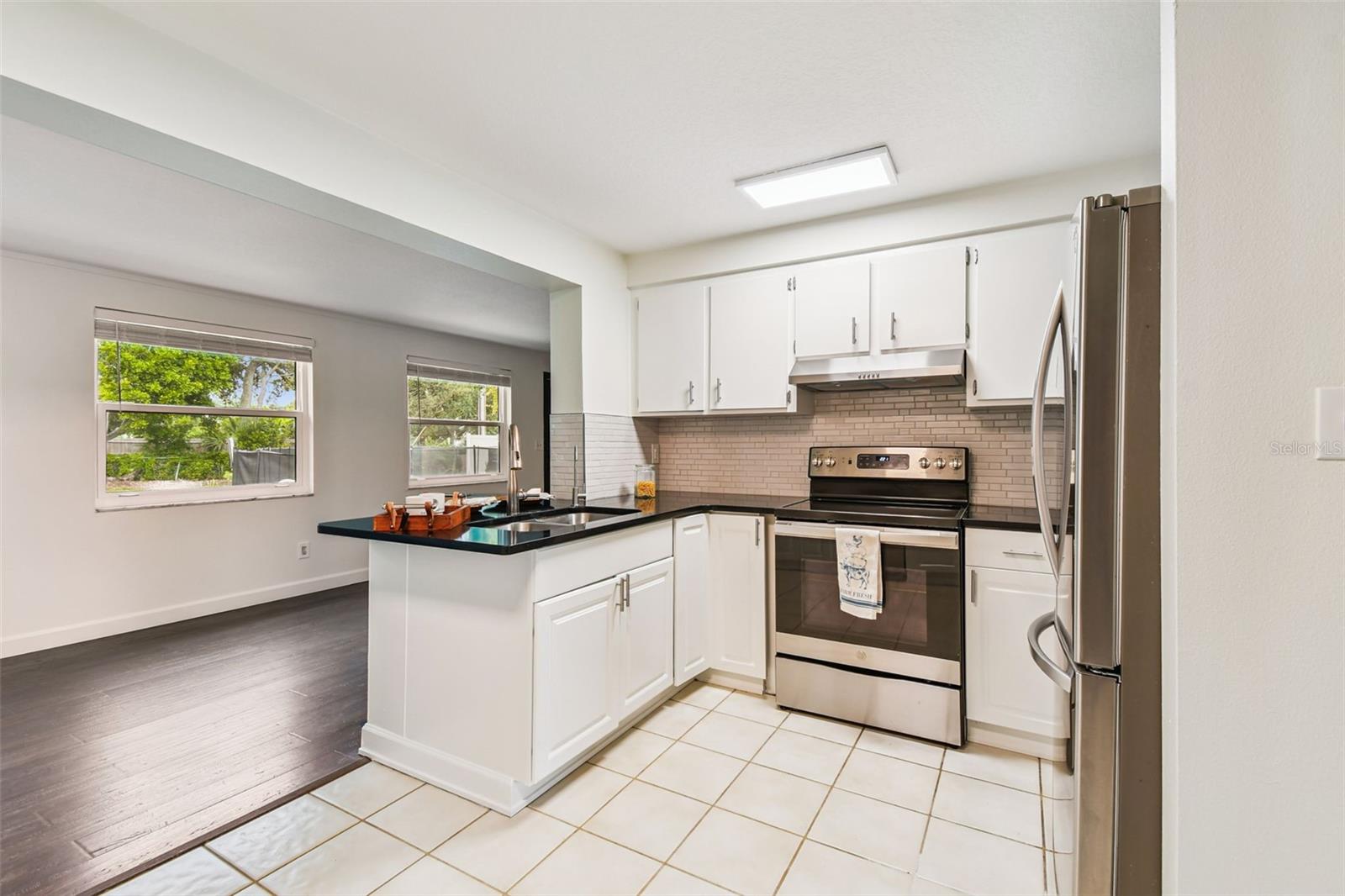 8318 118TH ST, SEMINOLE, FL, 33772