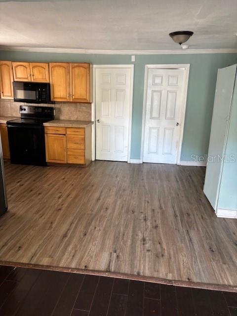 3812 E LAKESHORE DR, TAMPA, FL, 33604