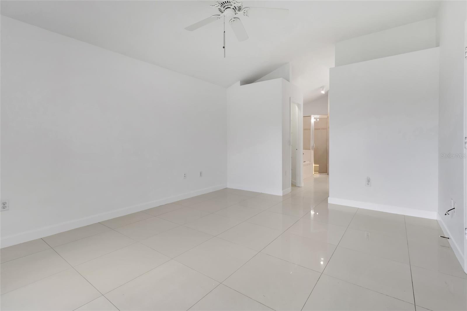 472 QUAIL HILL DR, DEBARY, FL, 32713